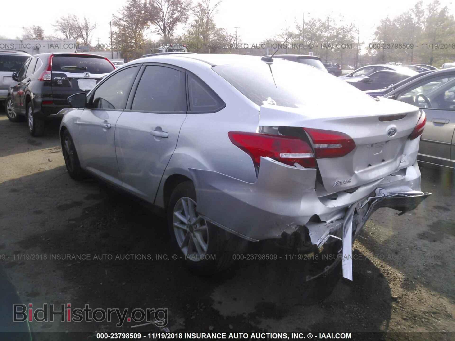 2018 FORD FOCUS - VIN: 1FADP3F22JL212329 - Фото 3