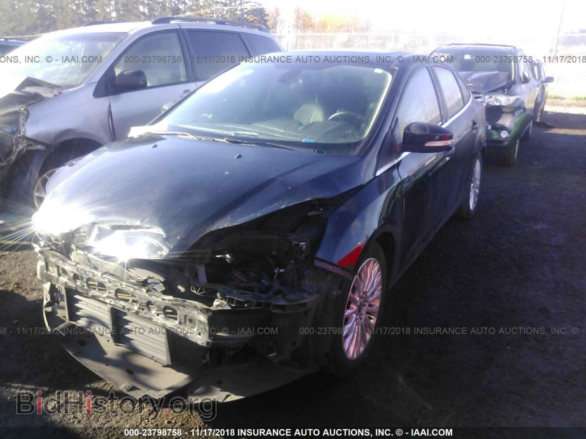 2012 Ford Focus - VIN: 1FAHP3J20CL251433 - Photo 2