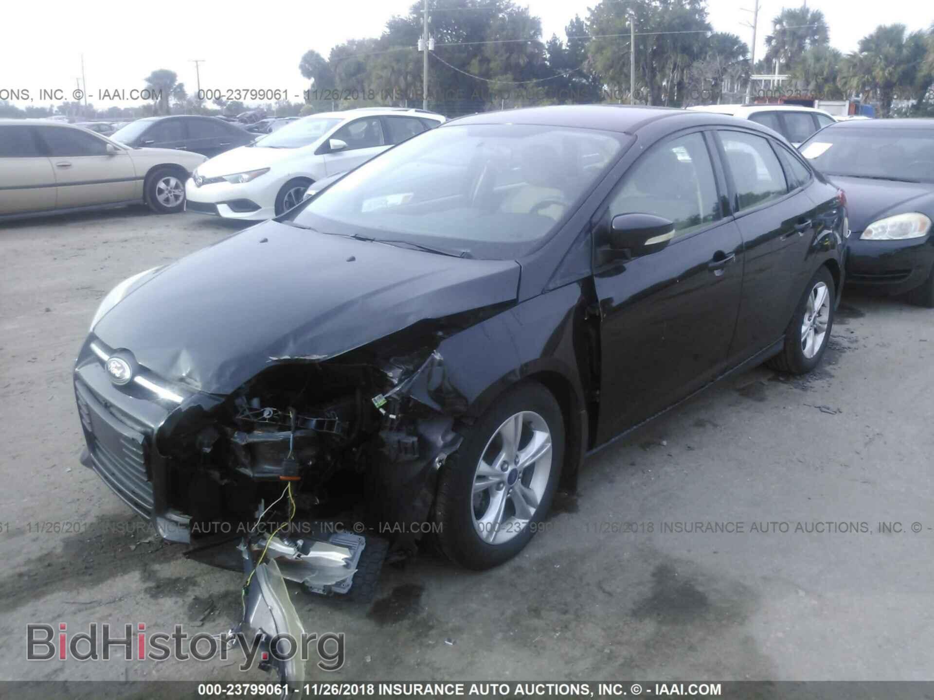 2014 Ford Focus - VIN: 1FADP3F26EL152822 - Photo 2