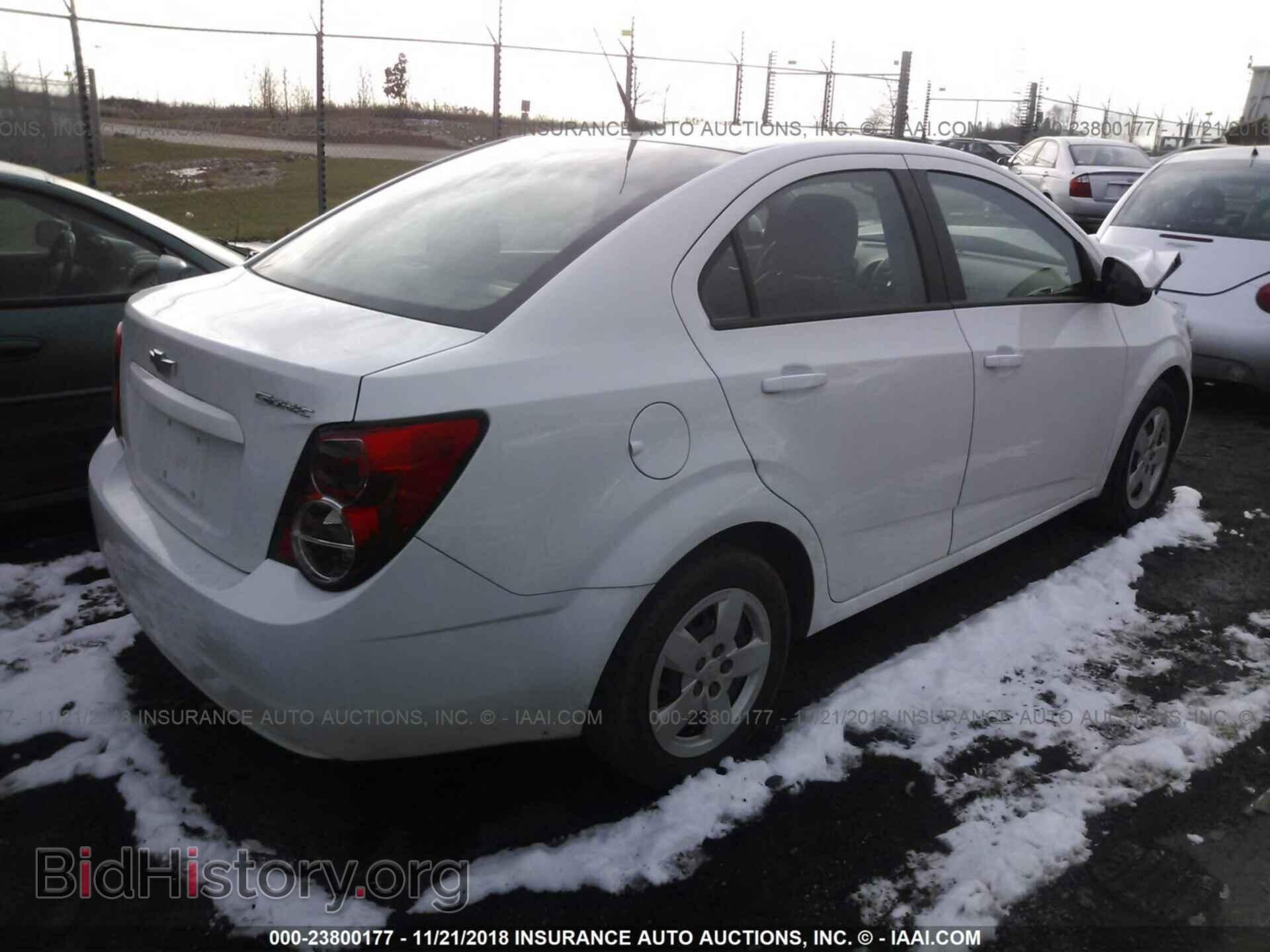 2014 Chevrolet Sonic - VIN: 1G1JA5SH4E4153457 - Фото 4