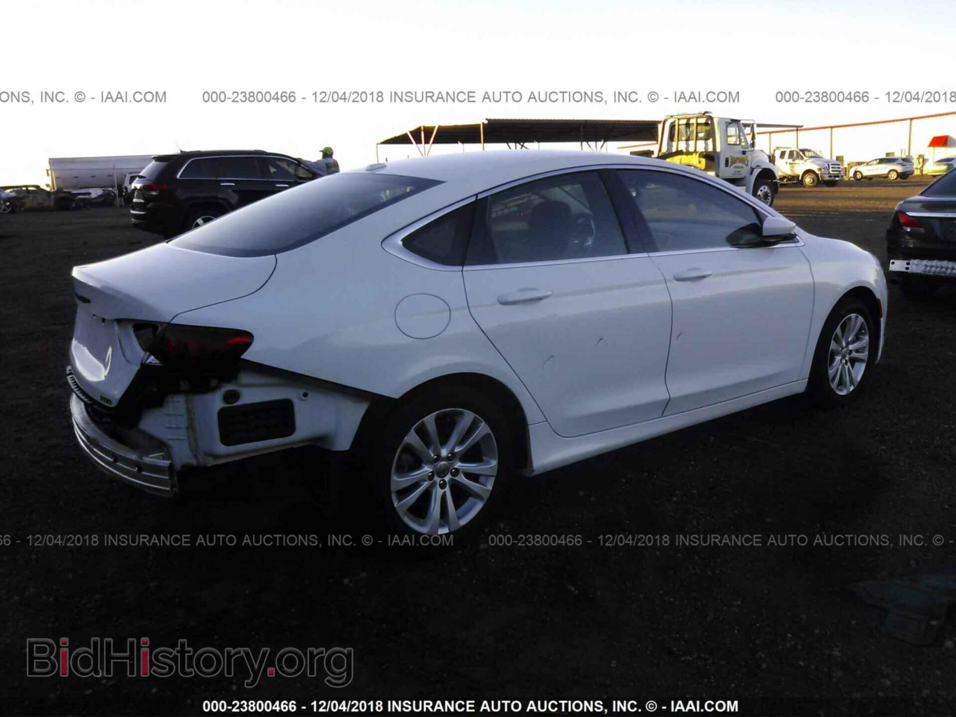 2015 CHRYSLER 200 - VIN: 1C3CCCAB9FN596361 - Photo 4
