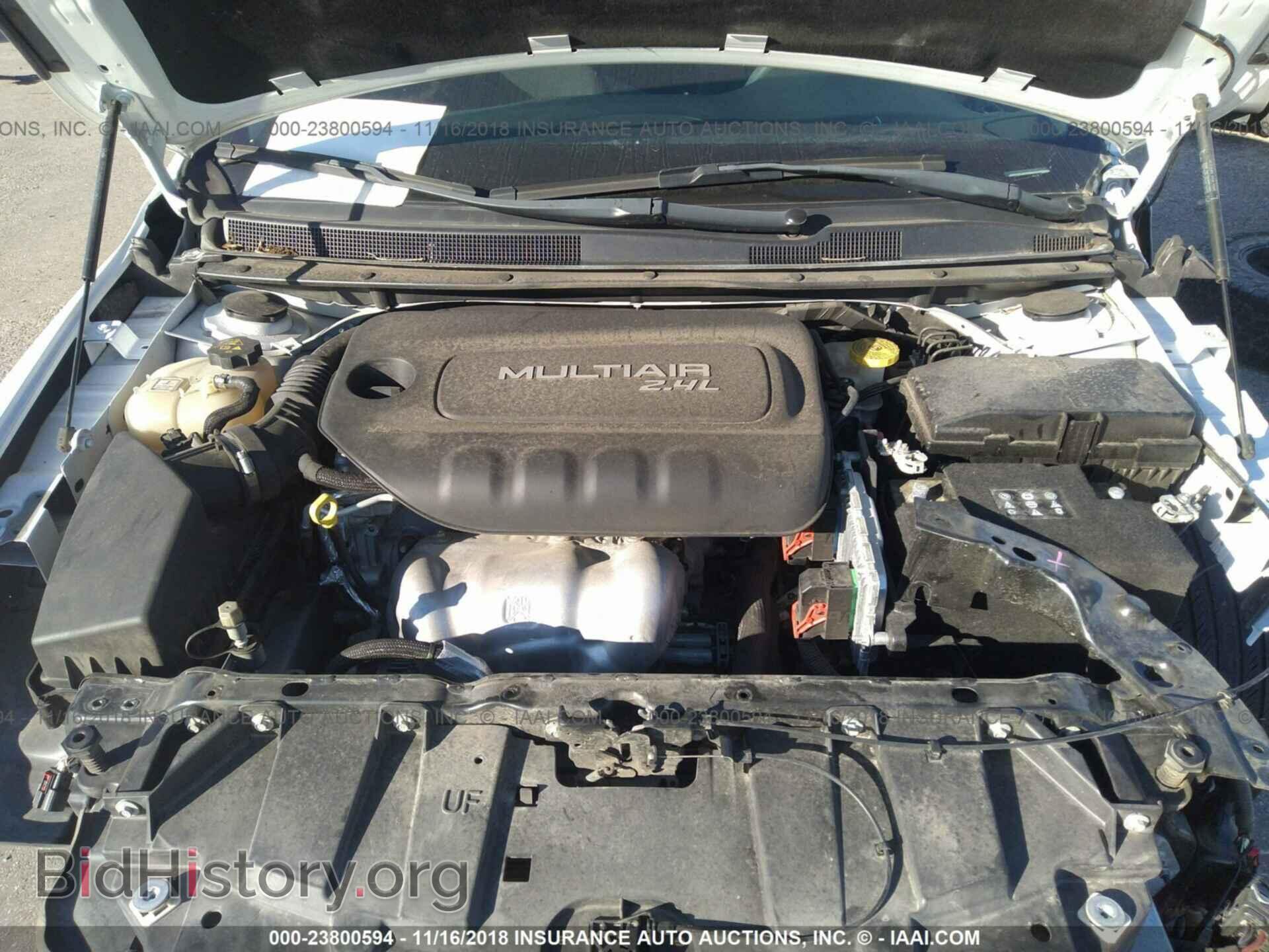 2016 CHRYSLER 200 - VIN: 1C3CCCAB6GN159533 - Фото 10