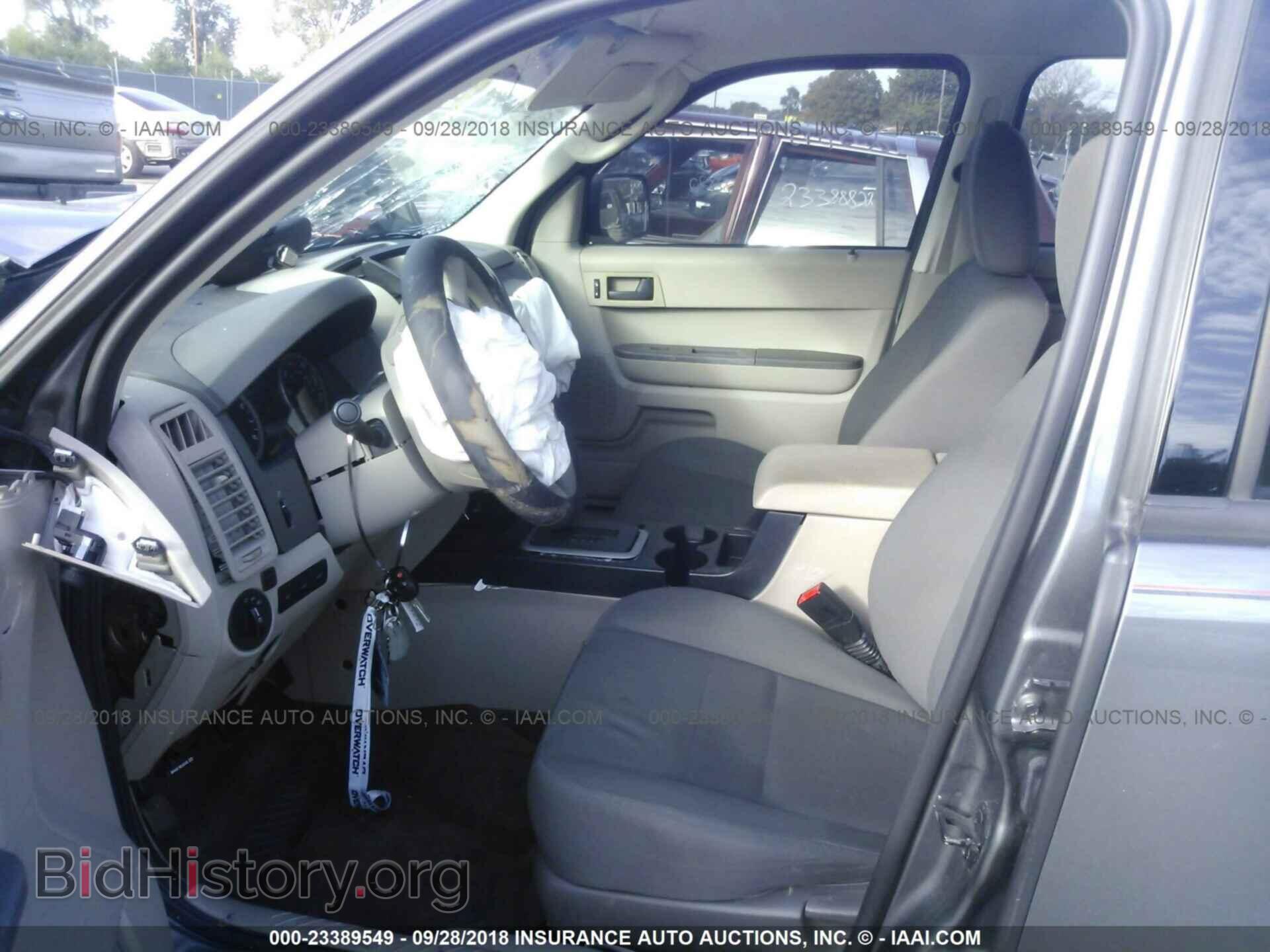 2011 FORD ESCAPE - VIN: 1FMCU0C73BKC02733 - Photo 5