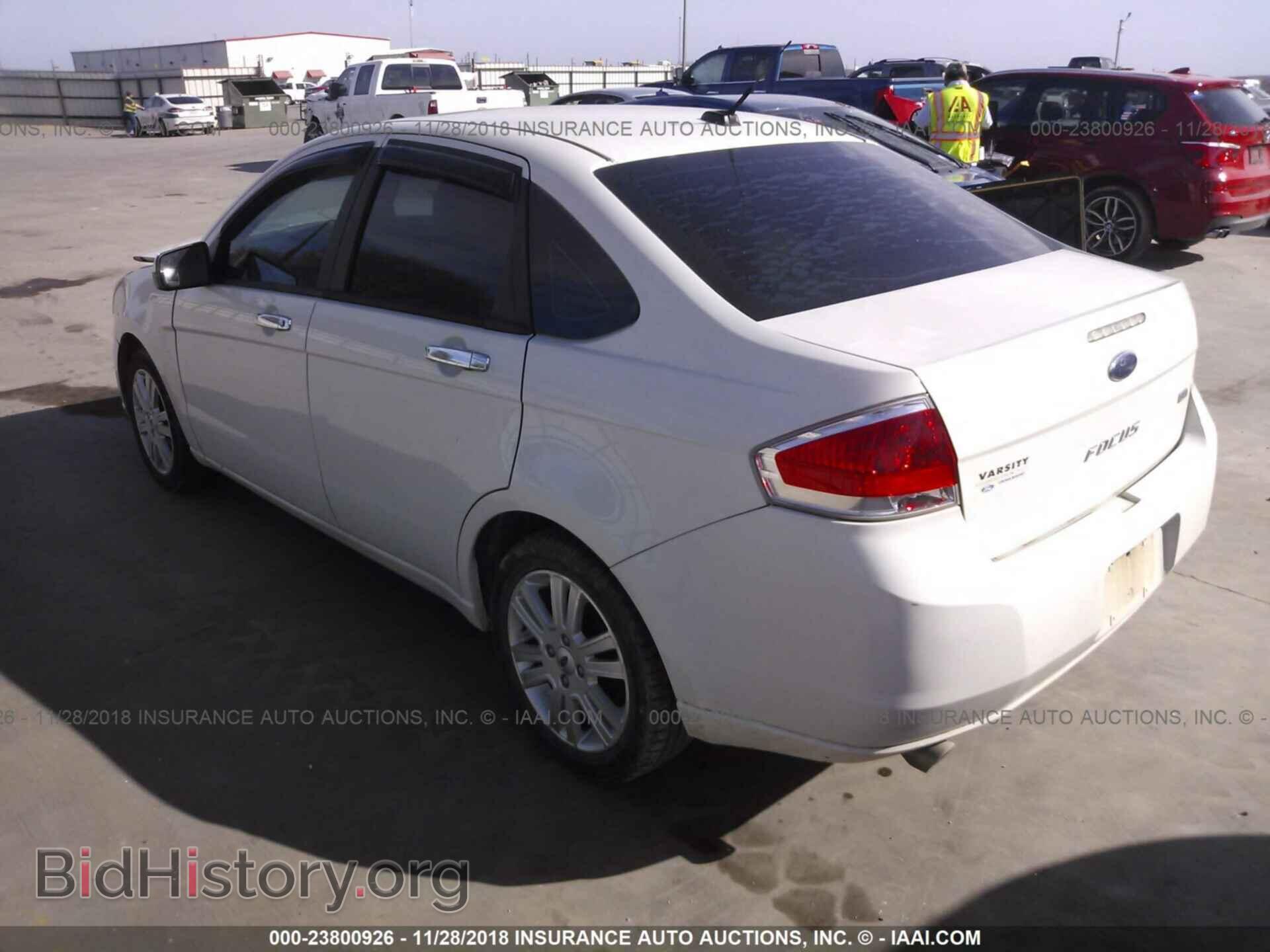 2011 Ford Focus - VIN: 1FAHP3HN4BW148190 - Фото 3