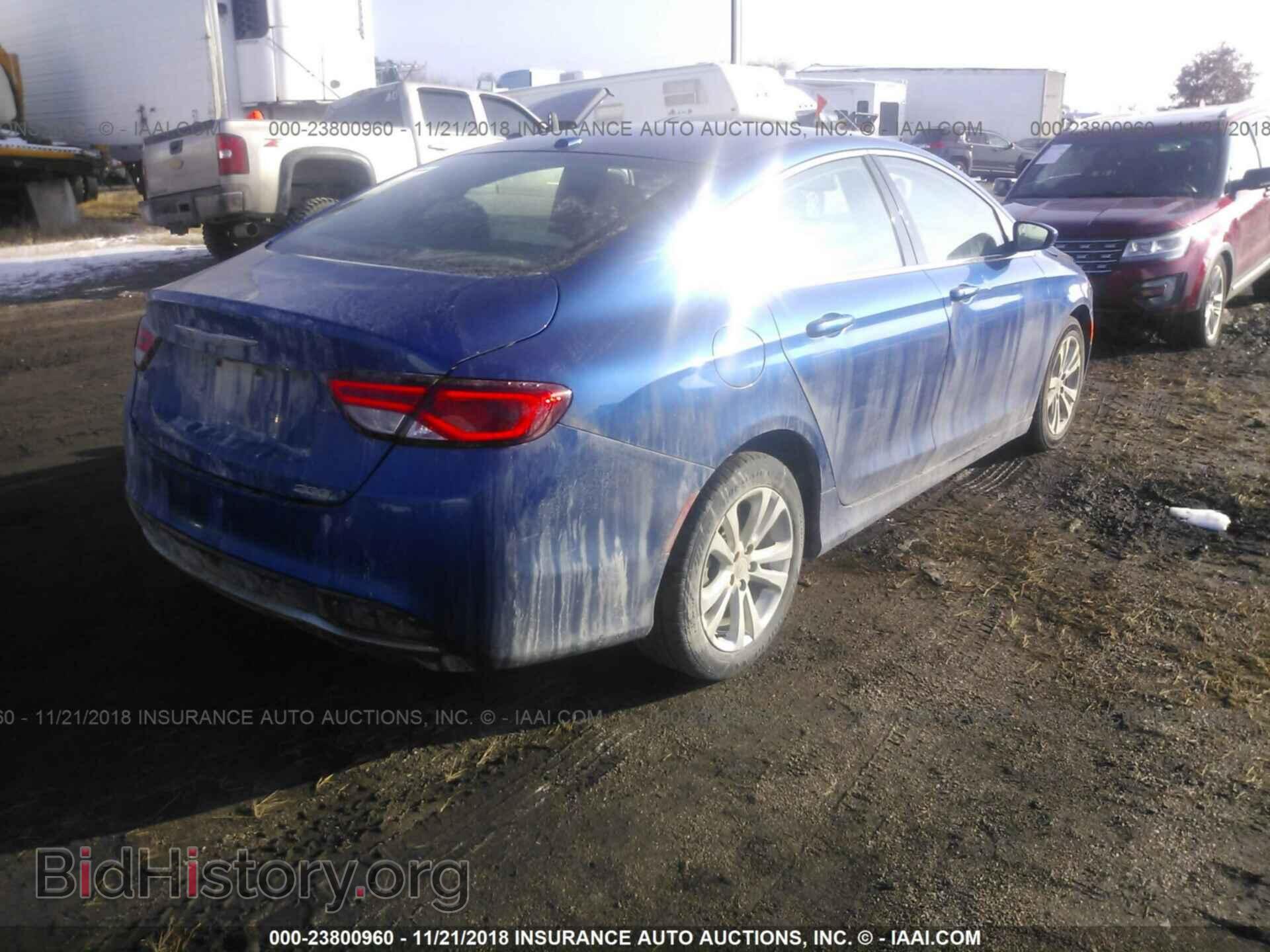 2015 Chrysler 200 - VIN: 1C3CCCAB1FN686667 - Photo 4
