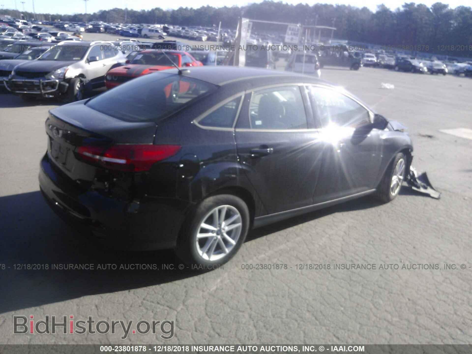 2018 Ford Focus - VIN: 1FADP3F22JL231222 - Фото 4