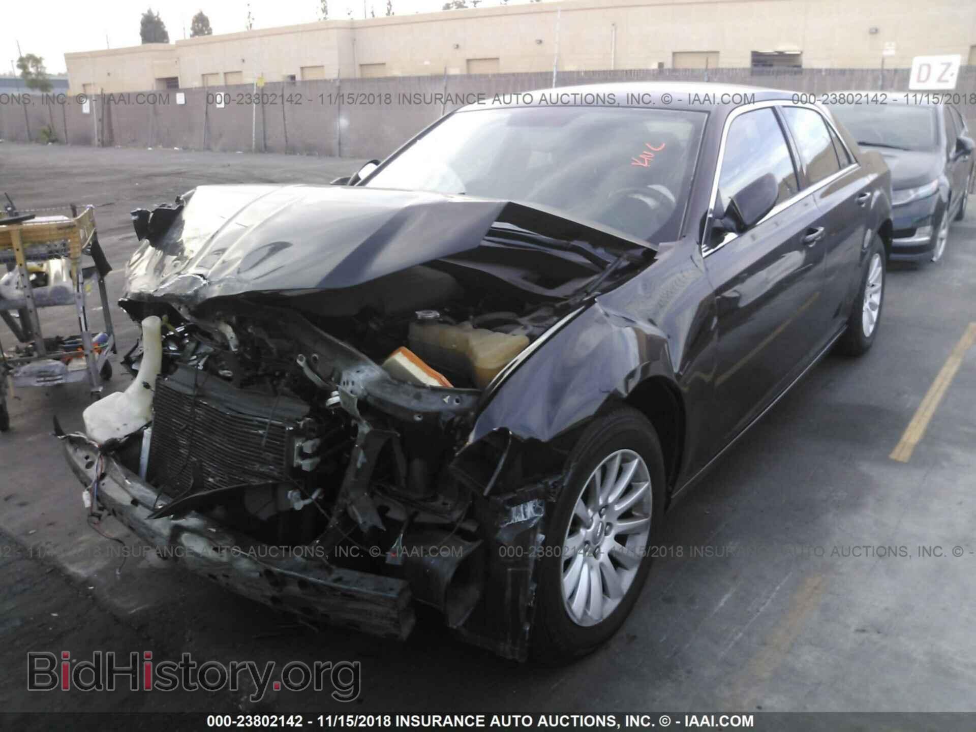 2012 CHRYSLER 300 - VIN: 2C3CCAAG6CH312737 - Фото 2