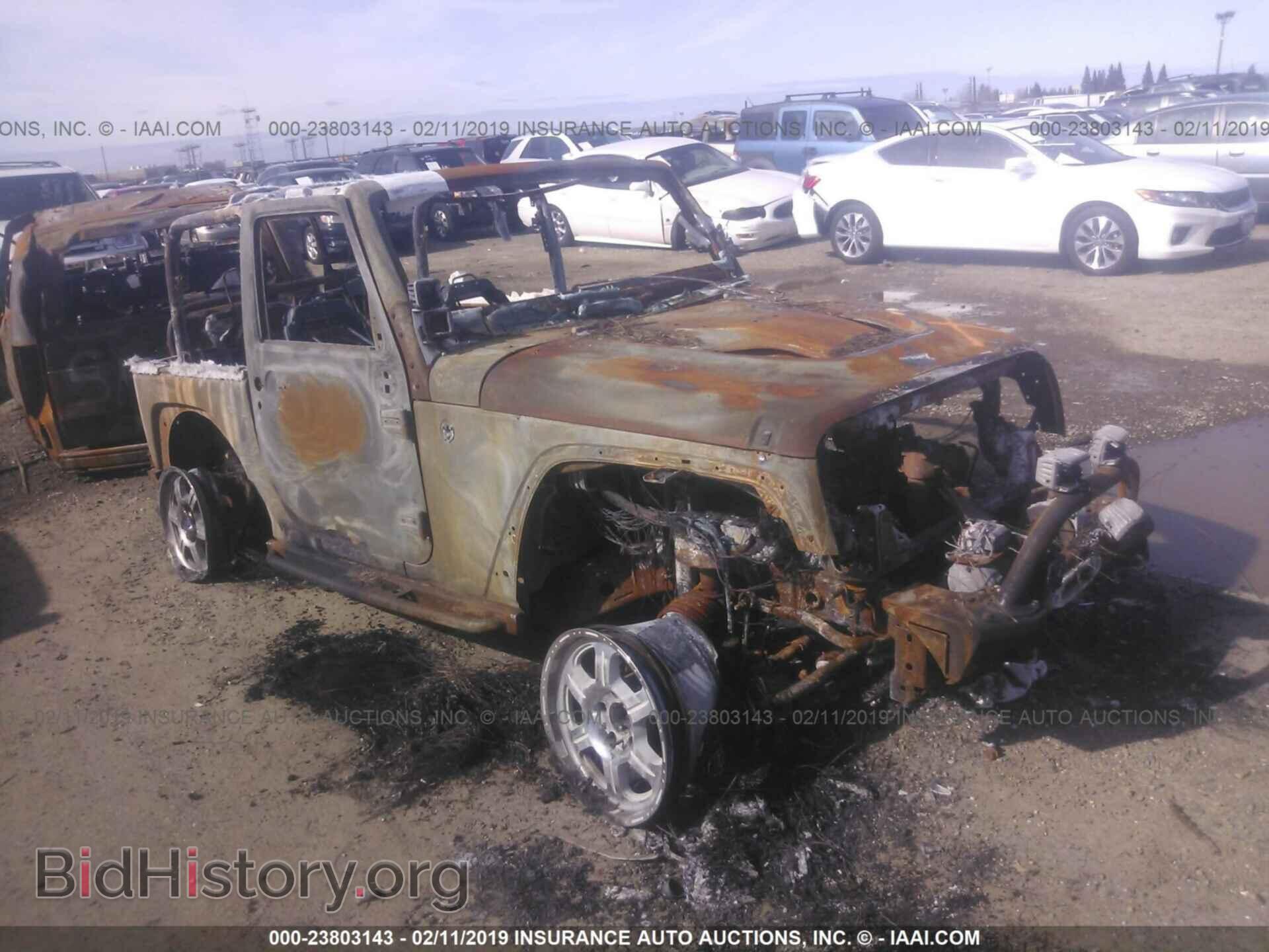 Photo 1J4AA2D19AL152241 - JEEP WRANGLER 2010