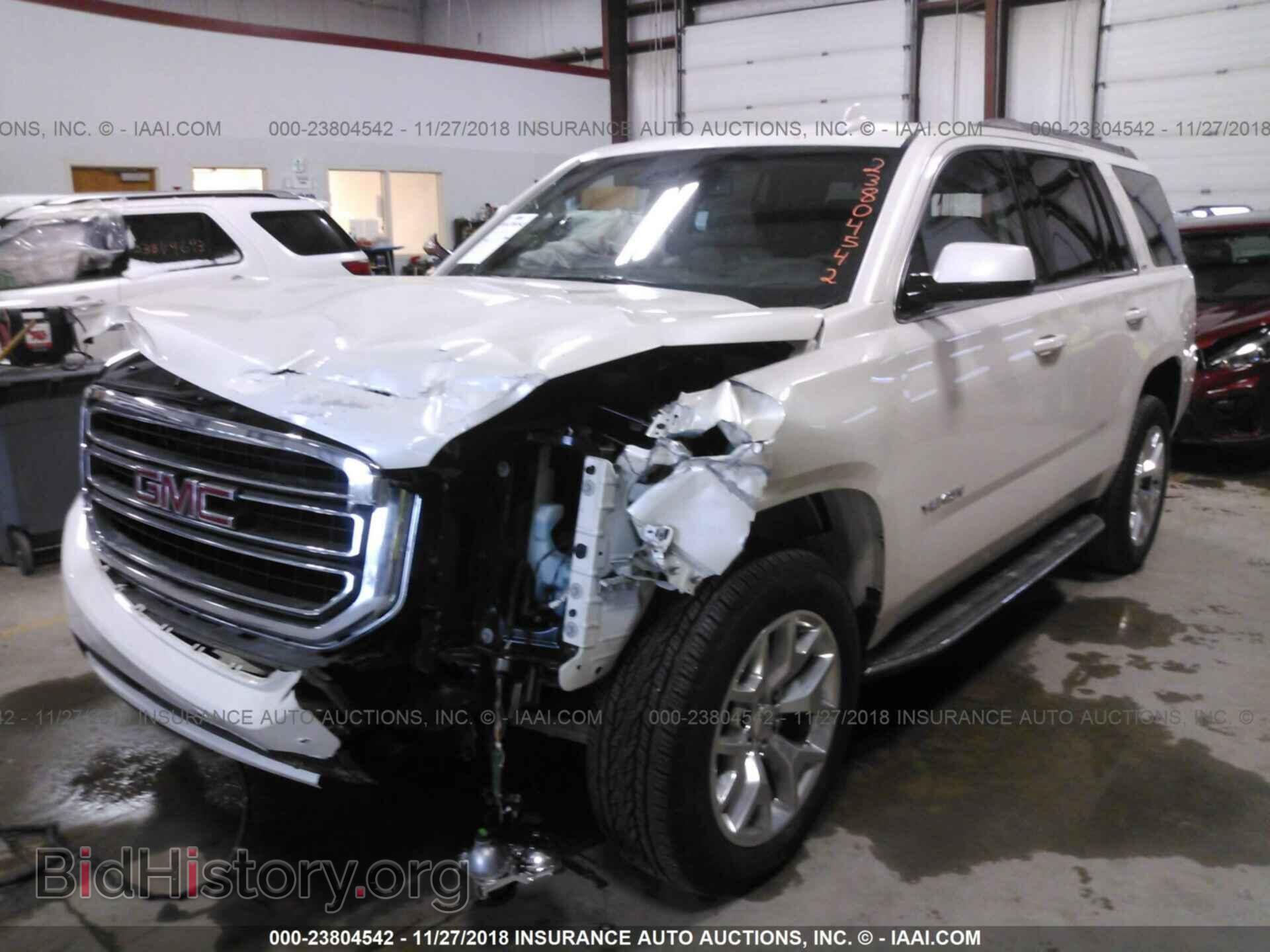 2015 Gmc Yukon - VIN: 1GKS2BKC2FR719779 - Photo 2