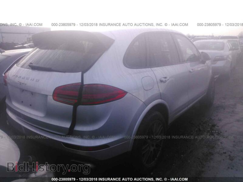 2017 Porsche CAYENNE (VIN WP1AA2A2XHKA85506) — фото 4 из 10