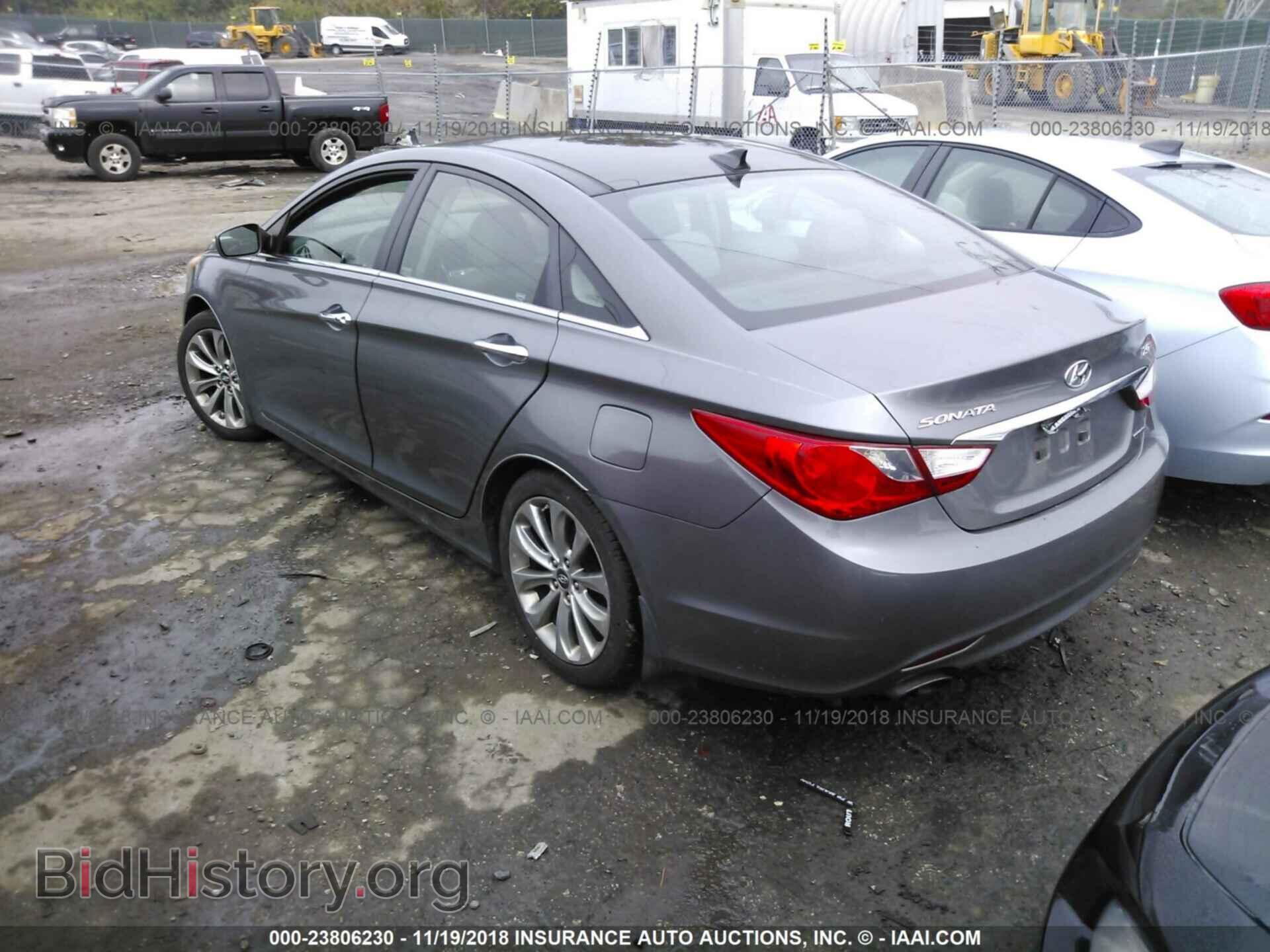 2012 Hyundai Sonata - VIN: 5NPEC4AB8CH394584 - Photo 3