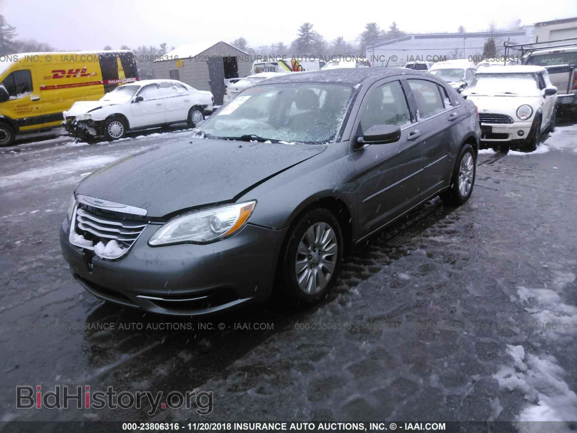 2012 Chrysler 200 - VIN: 1C3CCBAB6CN212560 - Photo 2
