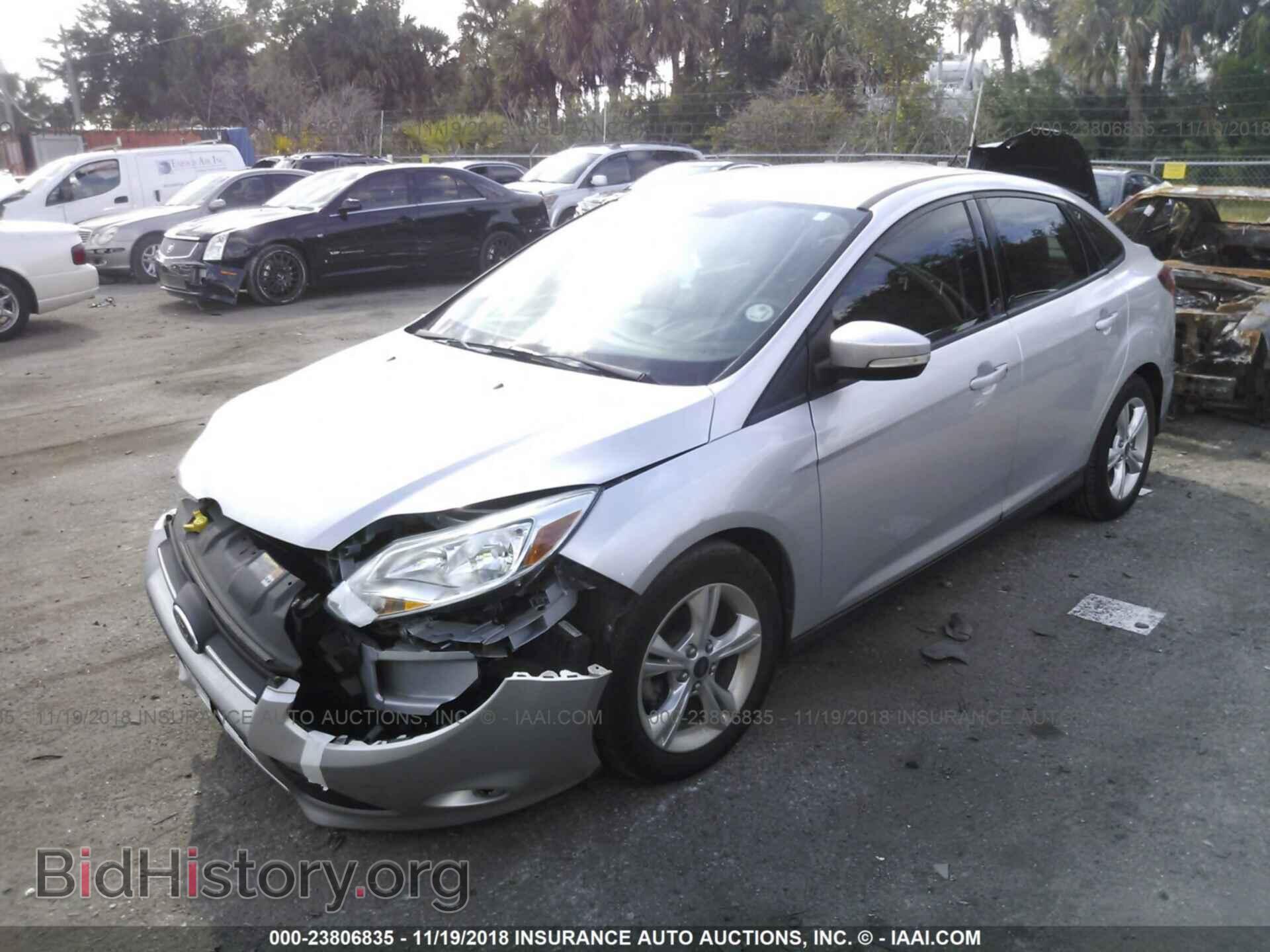 2013 Ford Focus - VIN: 1FADP3F20DL371466 - Фото 2