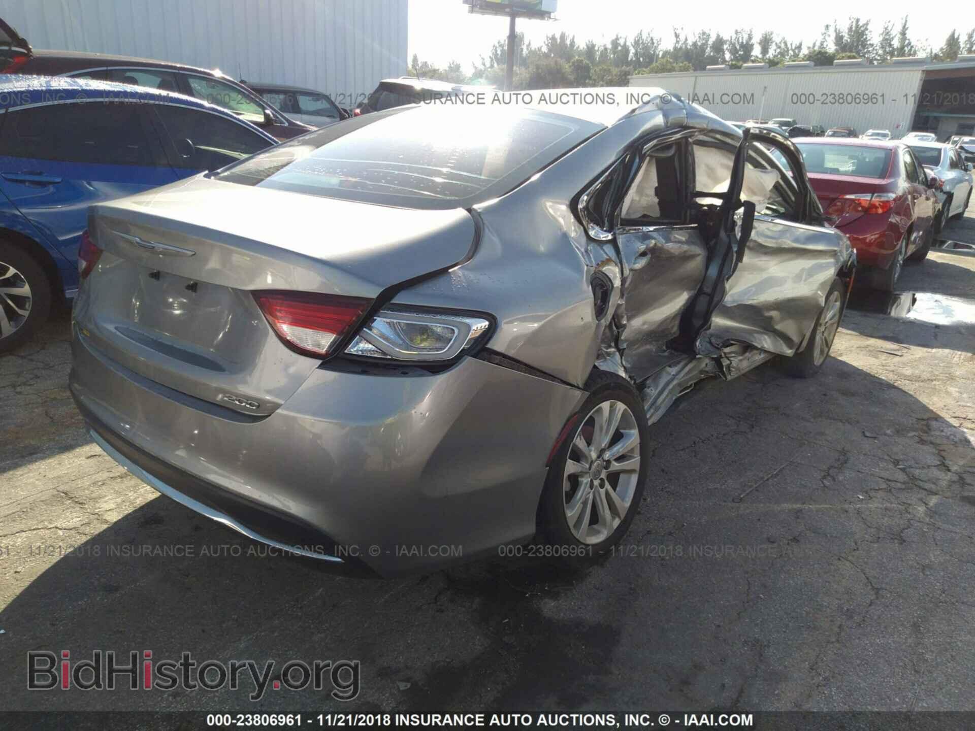 2015 CHRYSLER 200 - VIN: 1C3CCCABXFN577494 - Photo 4