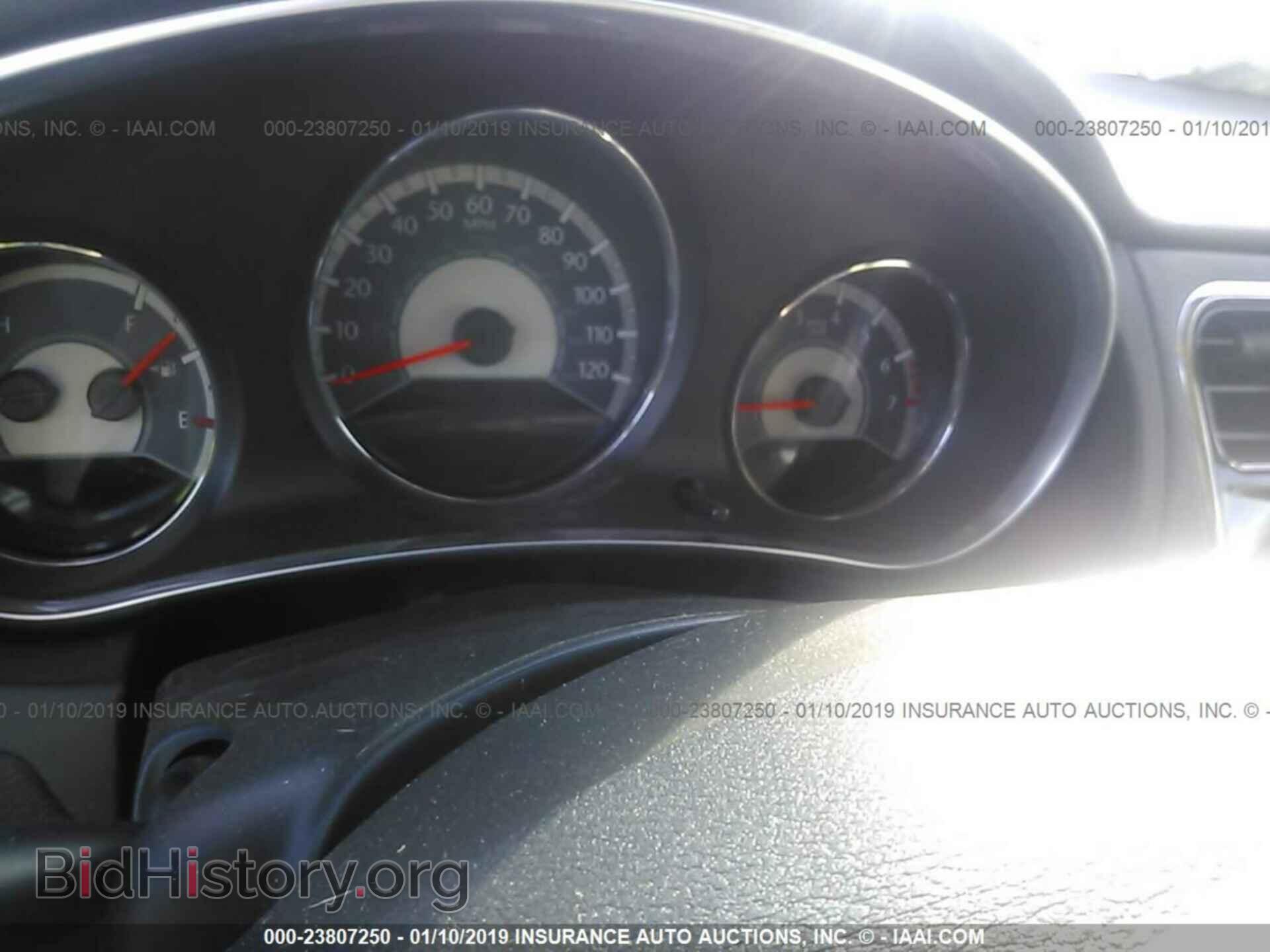 2012 CHRYSLER 200 - VIN: 1C3CCBCG5CN214633 - Фото 7
