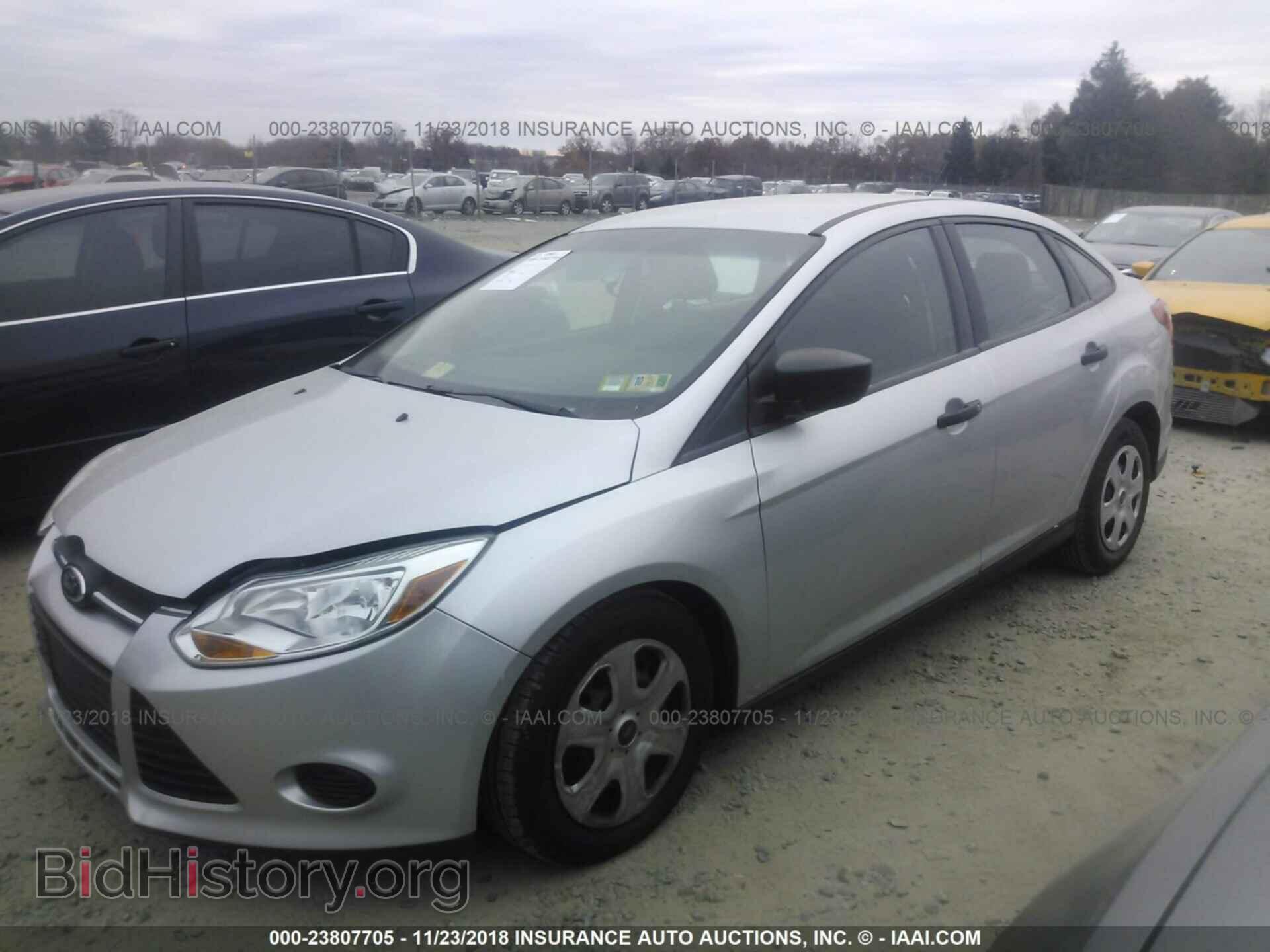 2013 Ford Focus - VIN: 1FADP3E23DL199175 - Photo 2
