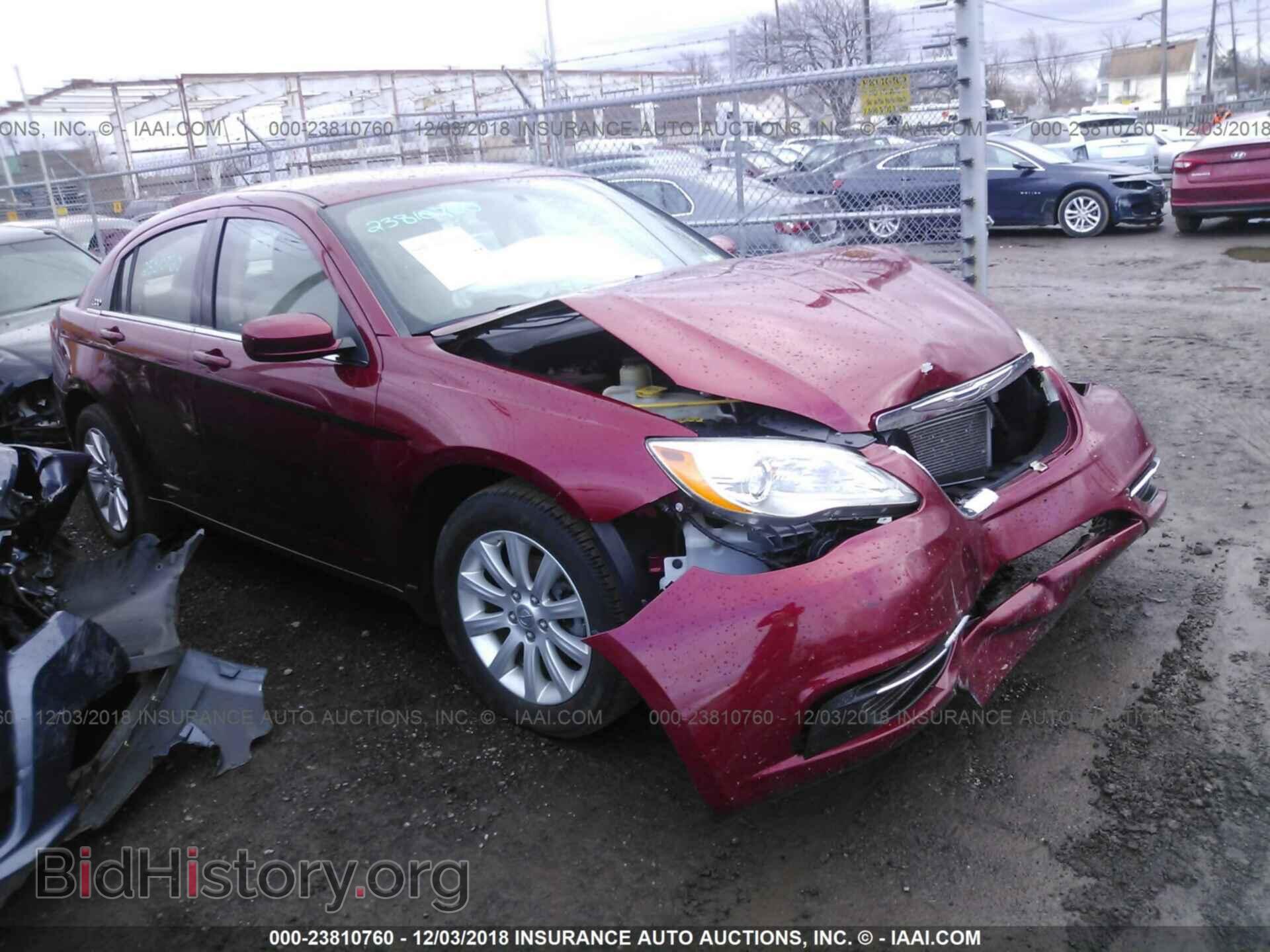 Photo 1C3BC1FB3BN590221 - Chrysler 200 2011