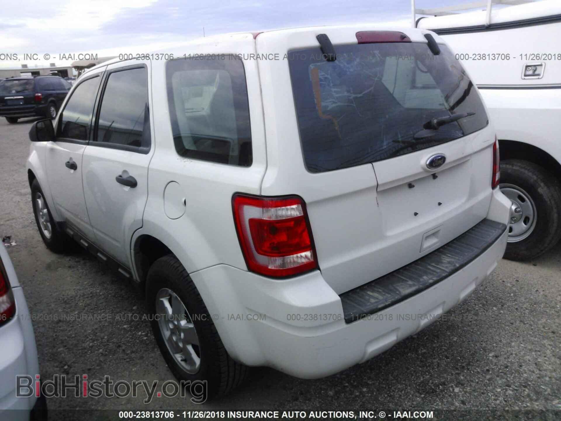 2012 Ford Escape - VIN: 1FMCU0C7XCKA10002 - Фото 3
