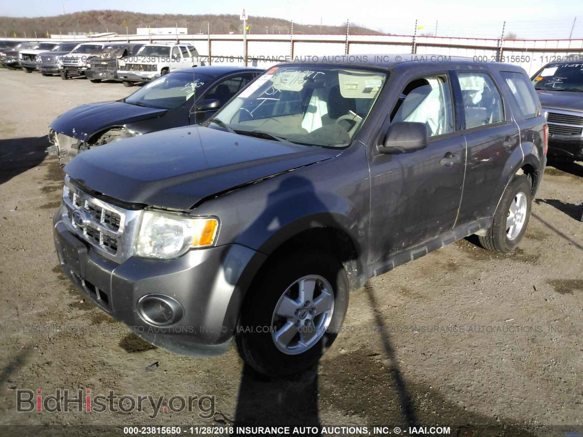 2011 FORD ESCAPE - VIN: 1FMCU0C71BKB59400 - Photo 2