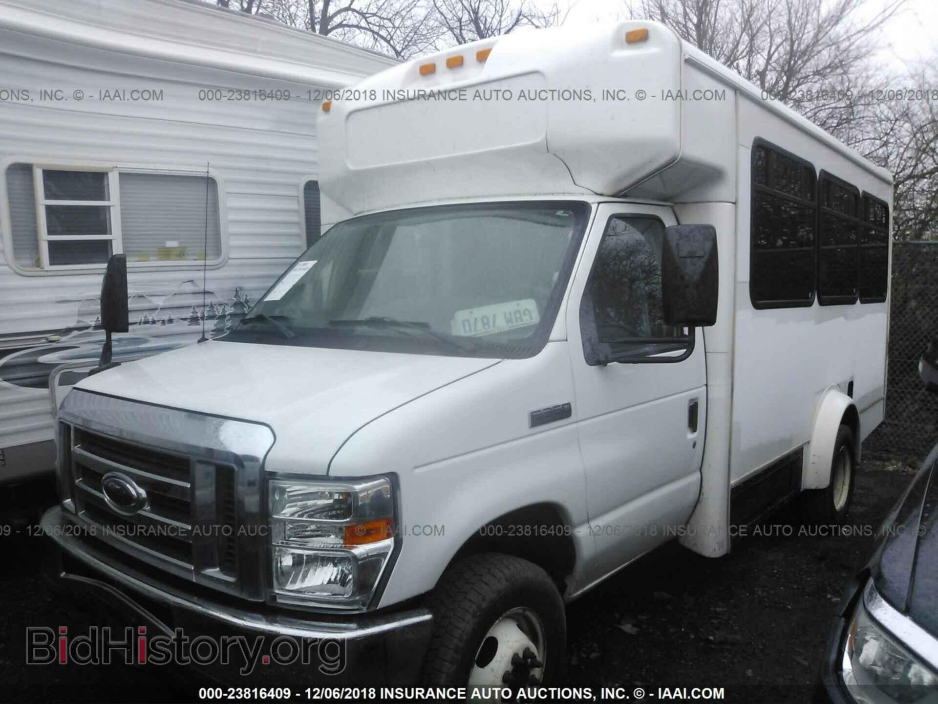 2012 Ford Econoline - VIN: 1FDEE3FS1CDA11857 - Photo 2