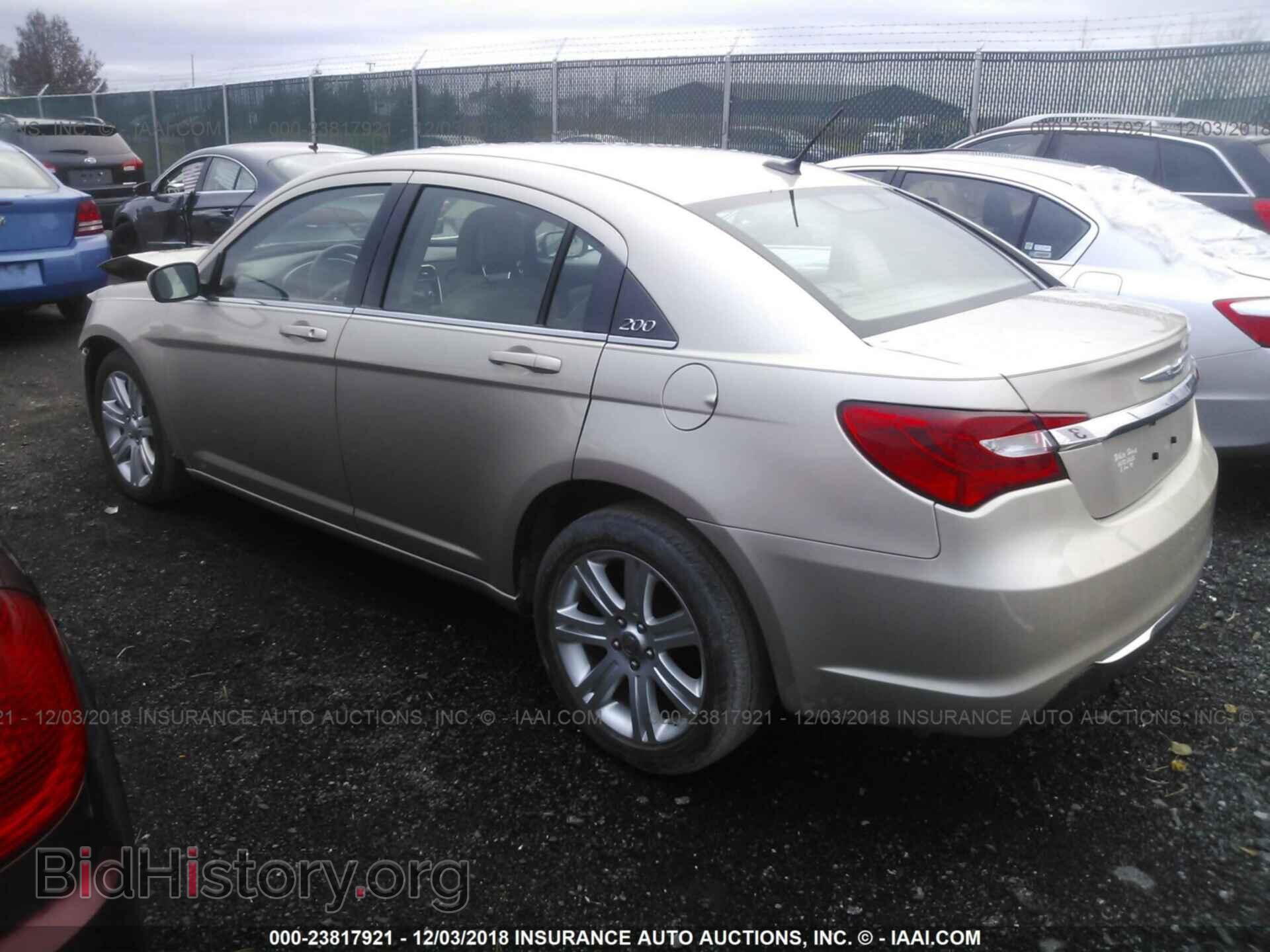 2013 Chrysler 200 - VIN: 1C3CCBAB8DN639918 - Photo 3