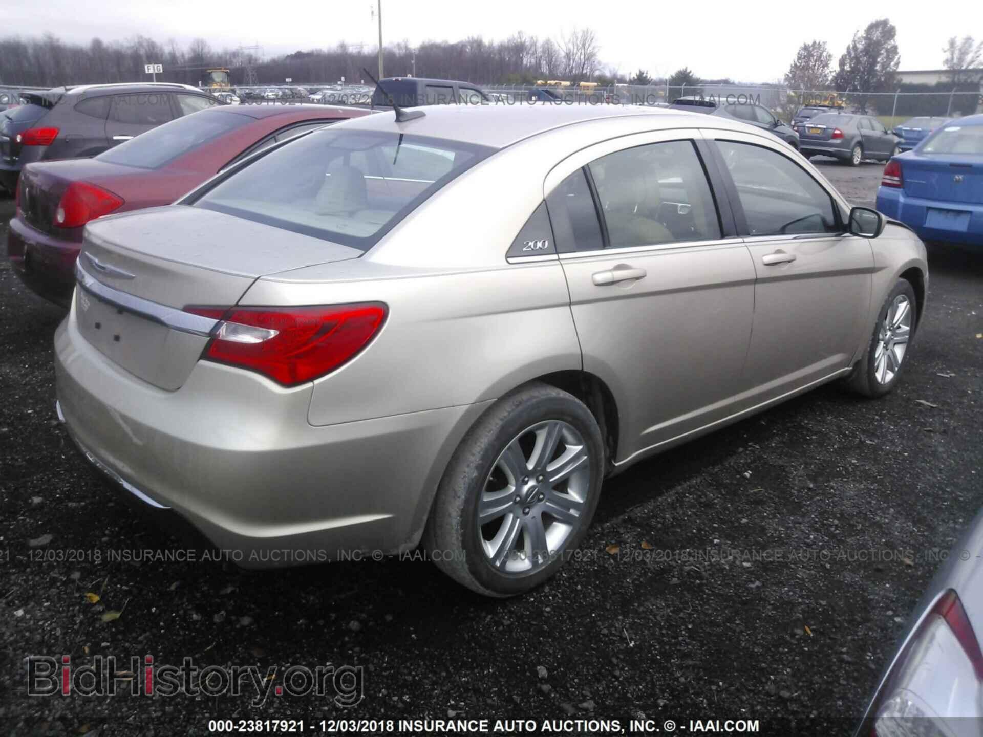 2013 Chrysler 200 - VIN: 1C3CCBAB8DN639918 - Photo 4