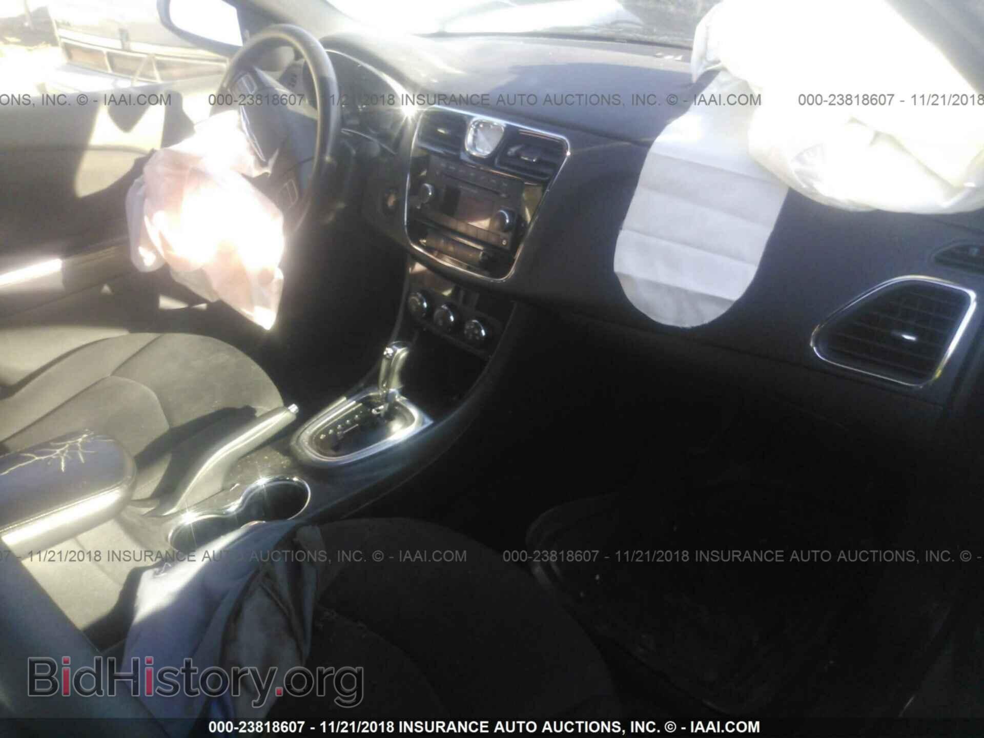 2012 Chrysler 200 - VIN: 1C3CCBAB4CN262356 - Фото 5
