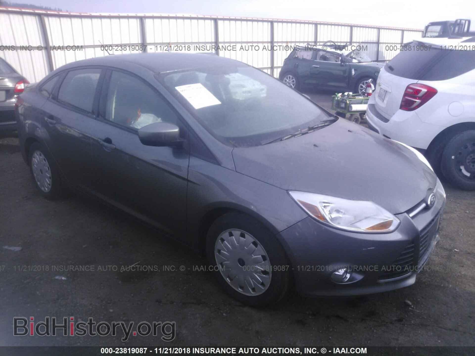 Photo 1FAHP3F28CL436421 - Ford Focus 2012