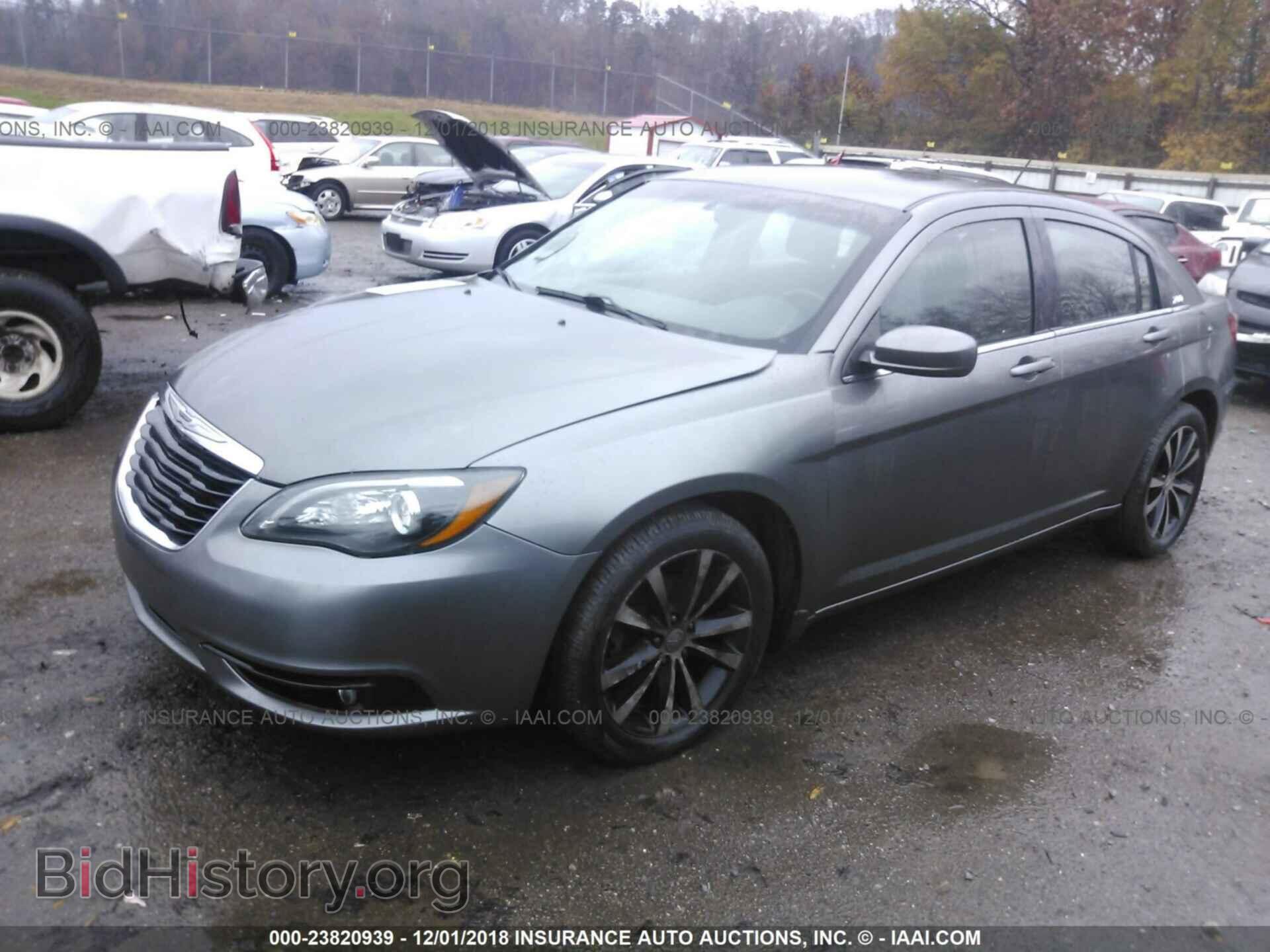 2013 CHRYSLER 200 - VIN: 1C3CCBBB0DN574691 - Фото 2