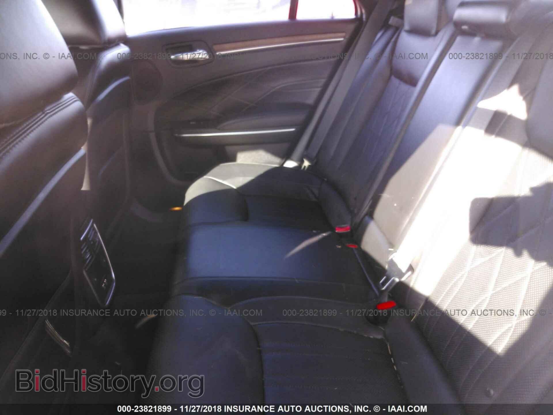 2016 Chrysler 300c - VIN: 2C3CCAPT2GH176312 - Фото 8