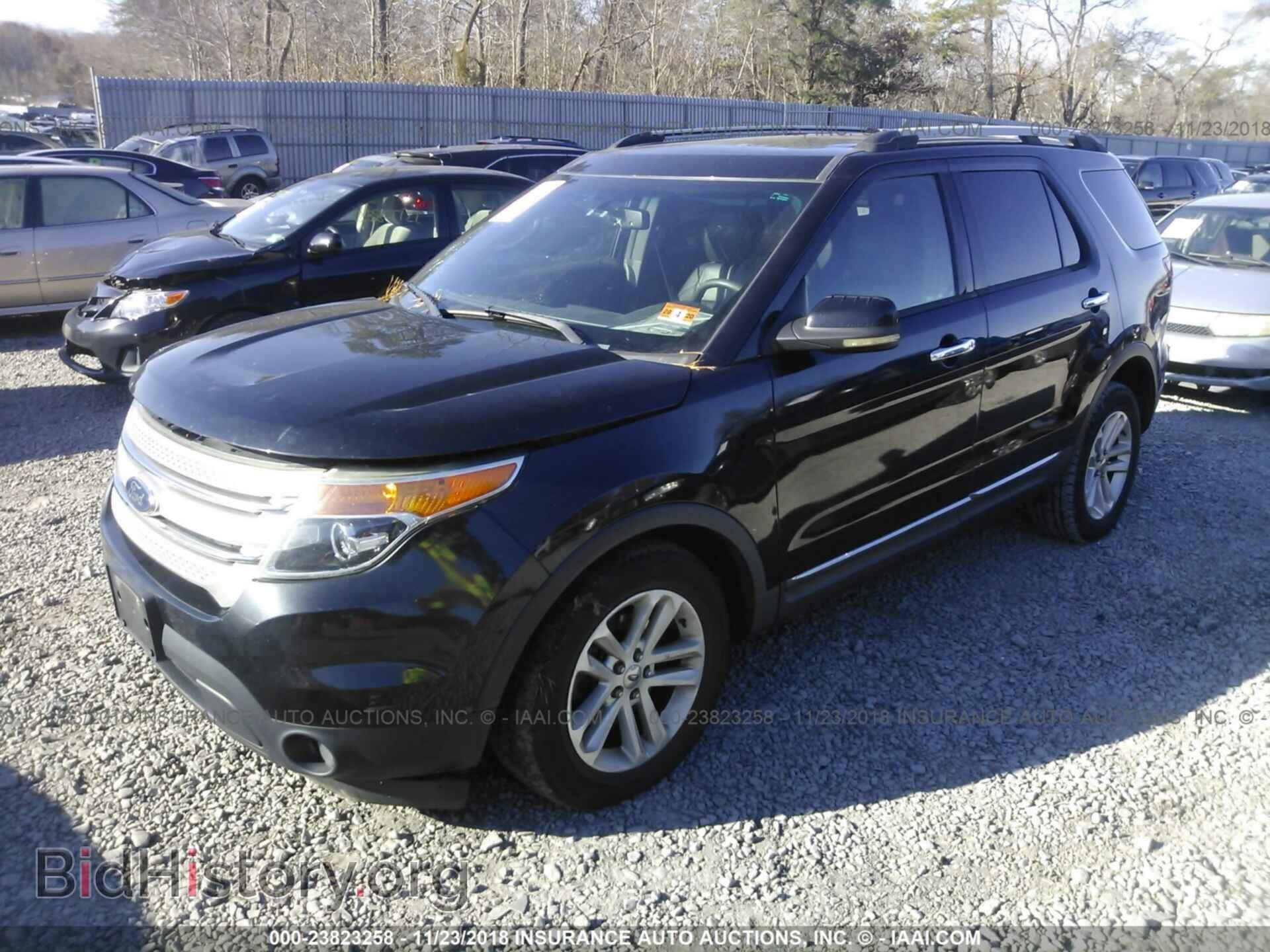 2011 Ford Explorer - VIN: 1FMHK8D85BGA44612 - Фото 2