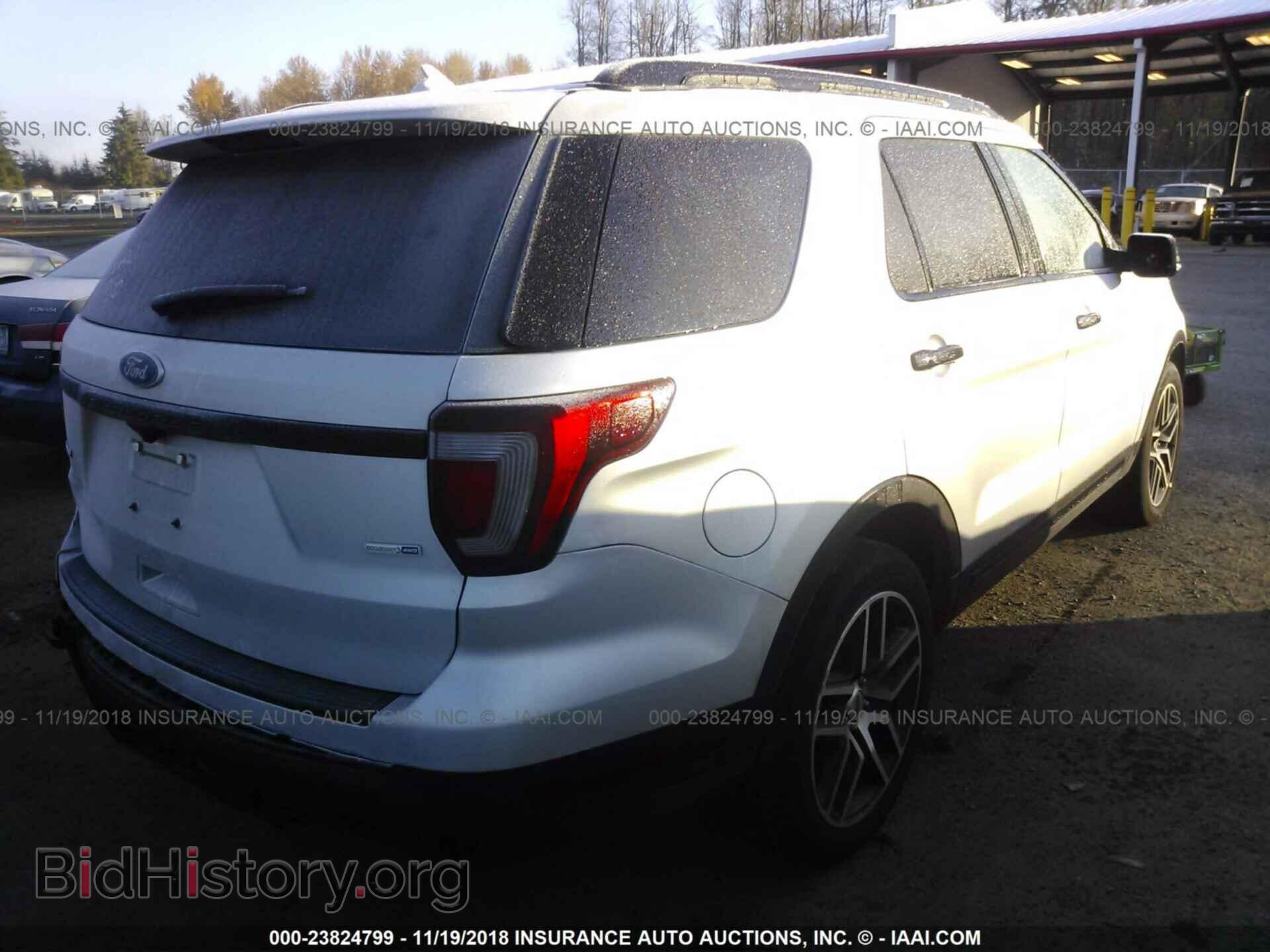 2018 Ford Explorer - VIN: 1FM5K8GT0JGB13465 - Photo 4