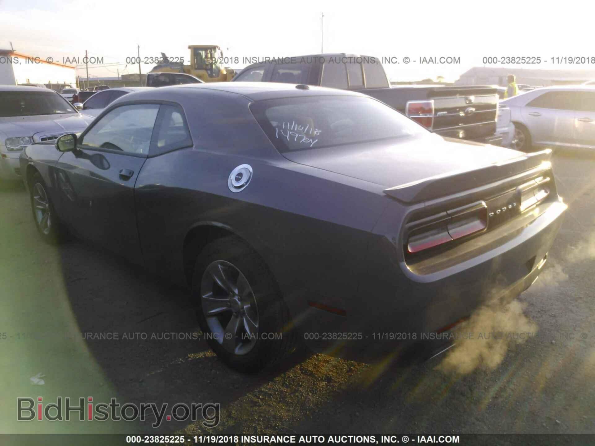 2018 Dodge Challenger - VIN: 2C3CDZAG3JH241747 - Фото 3