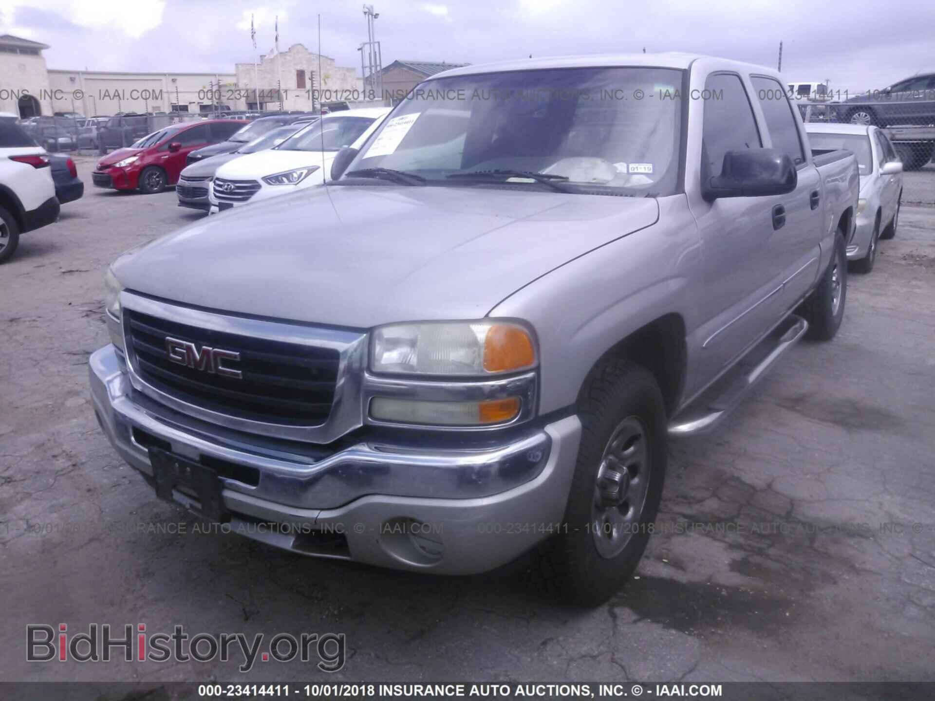 2007 GMC NEW SIERRA - VIN: 2GTEC13VX71134717 - Фото 2