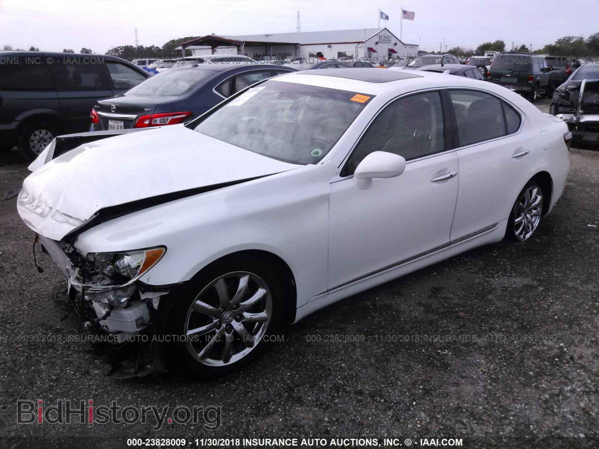 2009 LEXUS LS - VIN: JTHBL46F995087902 - Photo 2