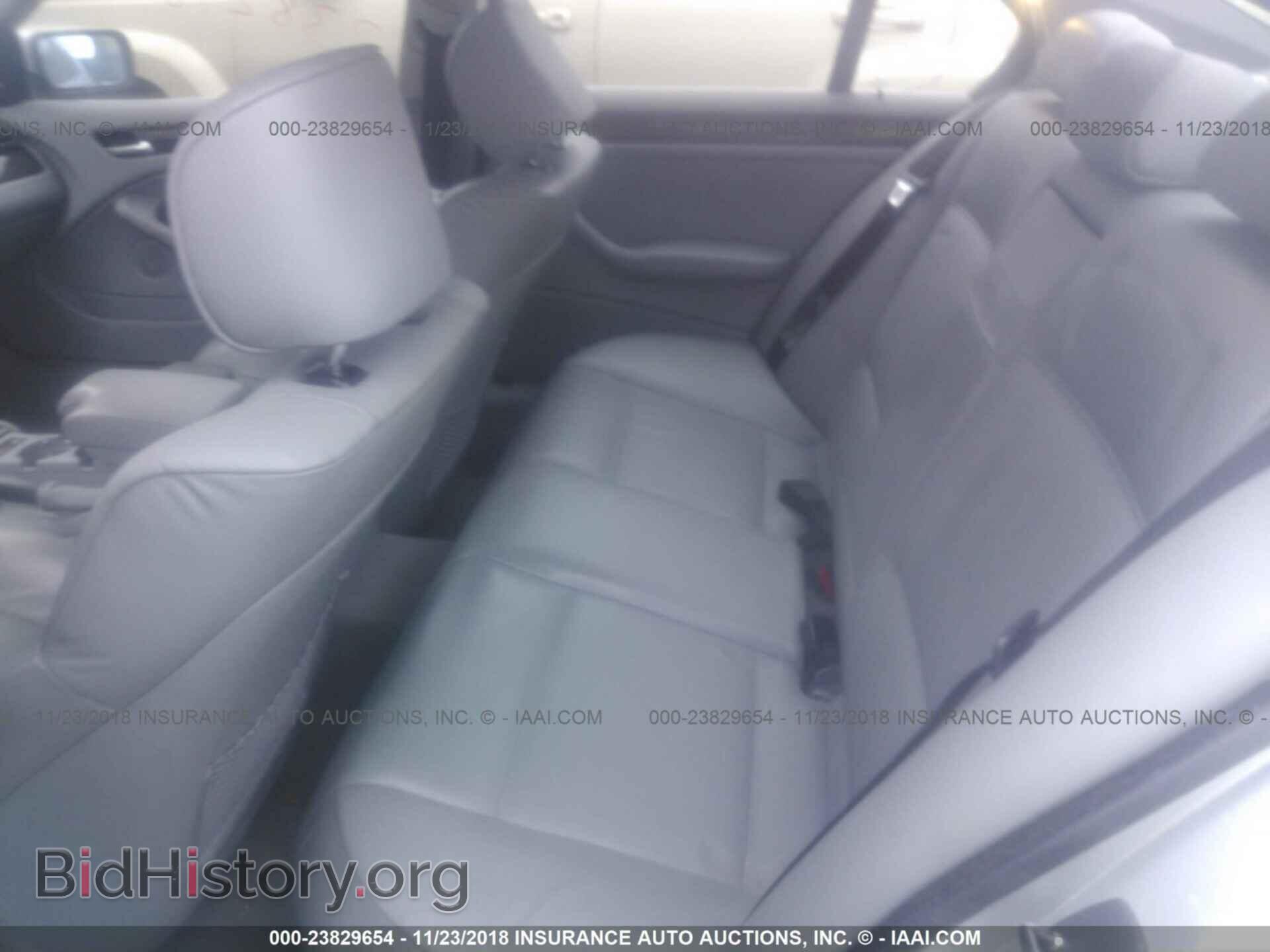 2003 BMW 330 - VIN: WBAEW53473PN30488 - Фото 8
