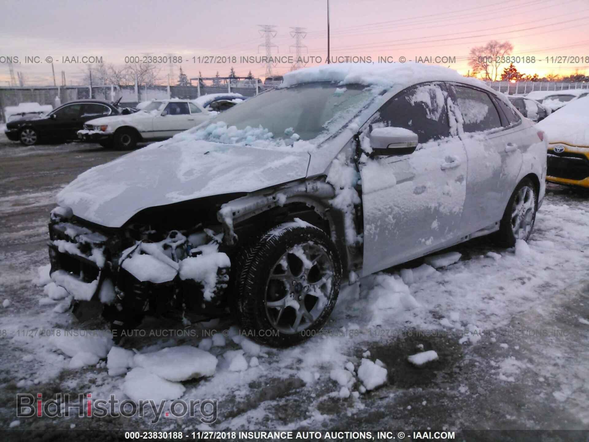 2013 Ford Focus - VIN: 1FADP3F24DL130011 - Photo 2