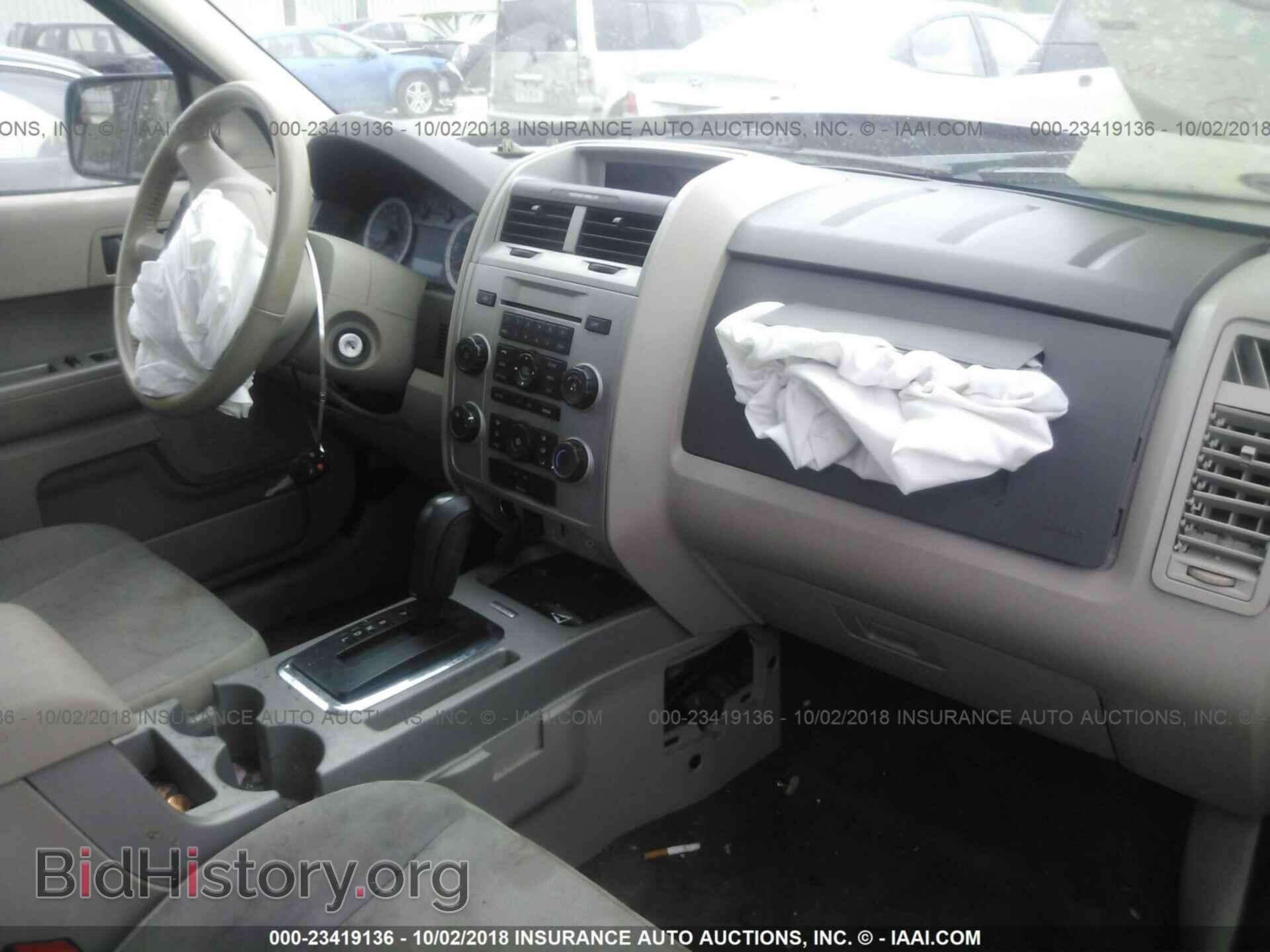 2011 FORD ESCAPE - VIN: 1FMCU0D76BKB52165 - Photo 5