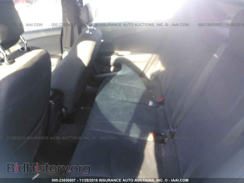 2012 Chrysler 200 (VIN 1C3CCBAB6CN204197) — photo 8 of 10