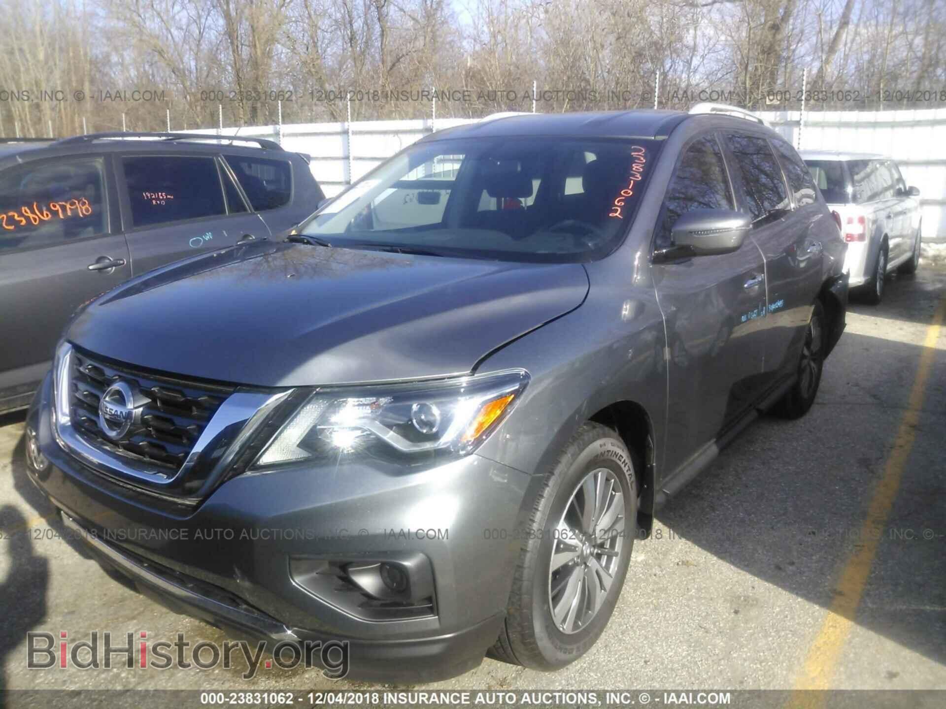 2017 Nissan Pathfinder - VIN: 5N1DR2MN9HC906663 - Фото 2