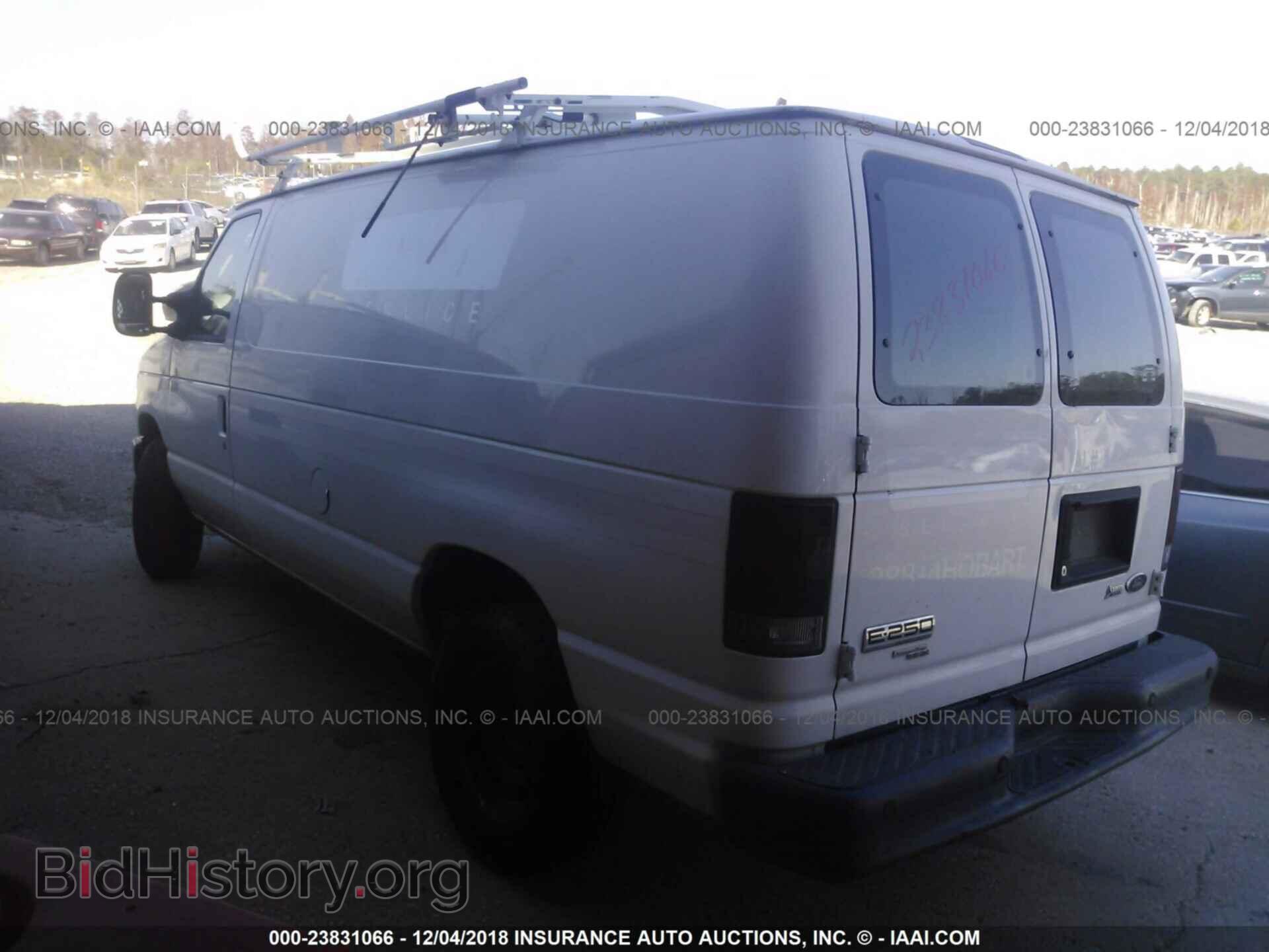2011 Ford Econoline - VIN: 1FTNE2EL8BDA52087 - Фото 3