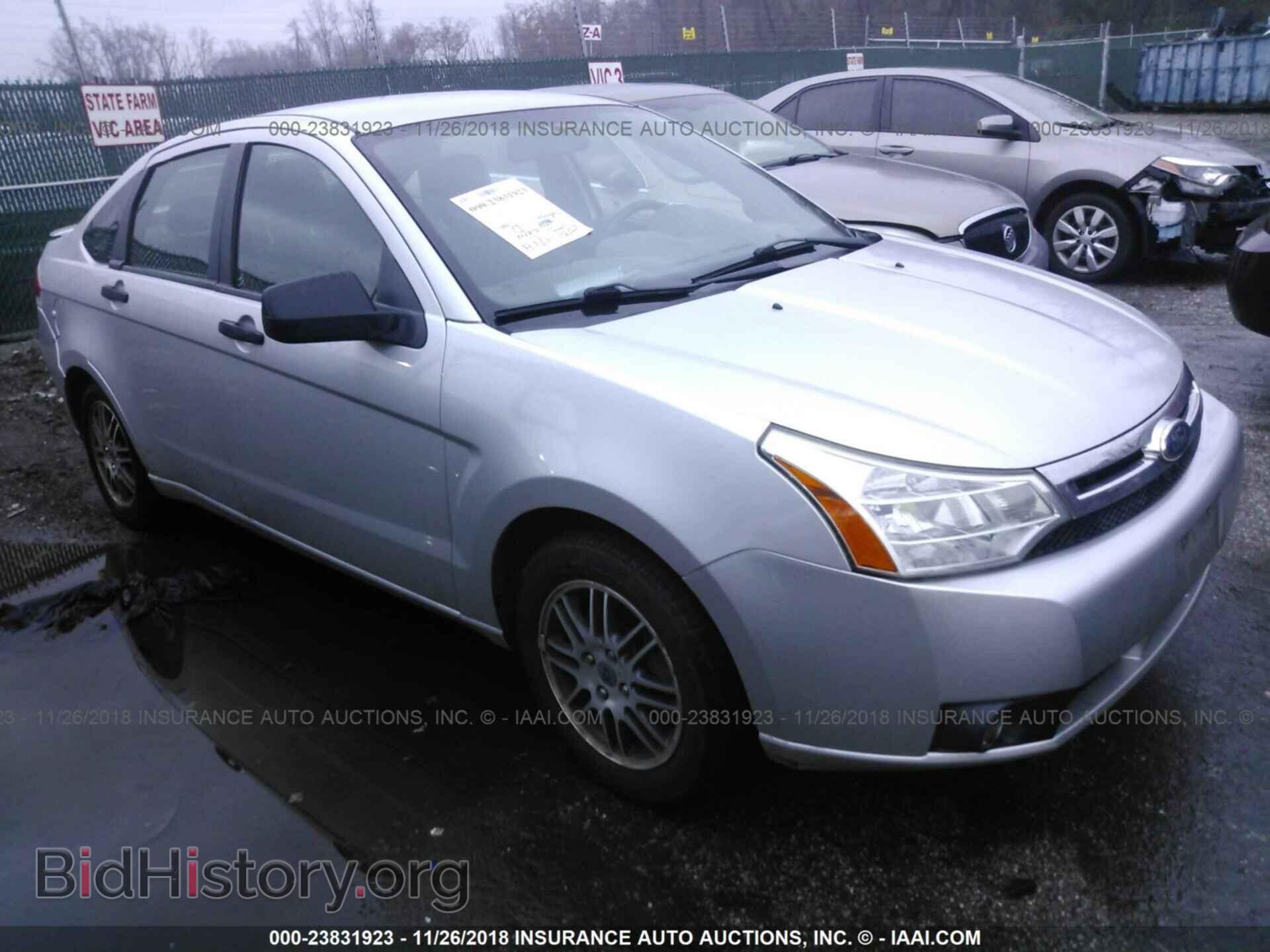 Photo 1FAHP3FN8BW160281 - Ford Focus 2011