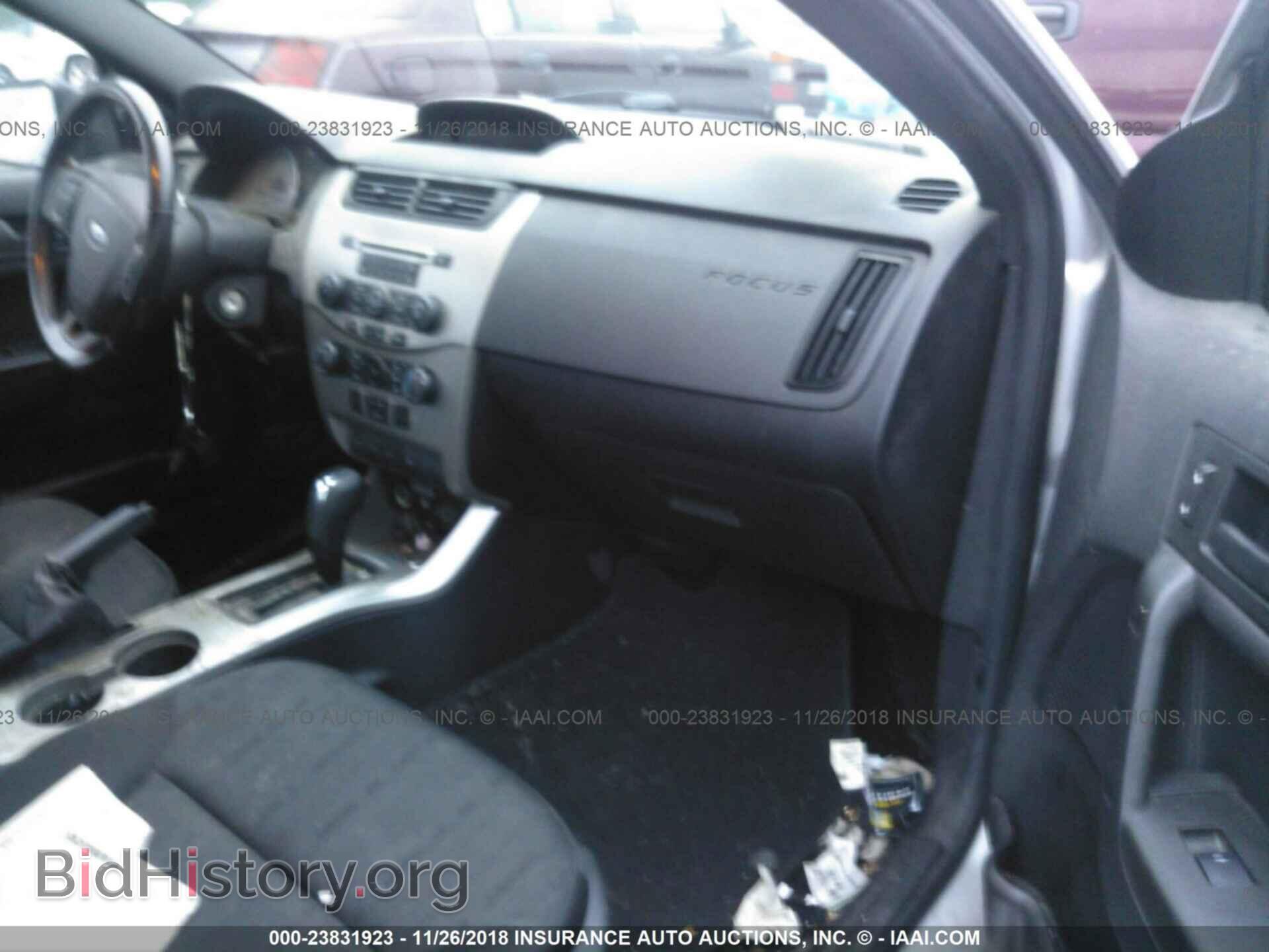 2011 Ford Focus - VIN: 1FAHP3FN8BW160281 - Фото 5