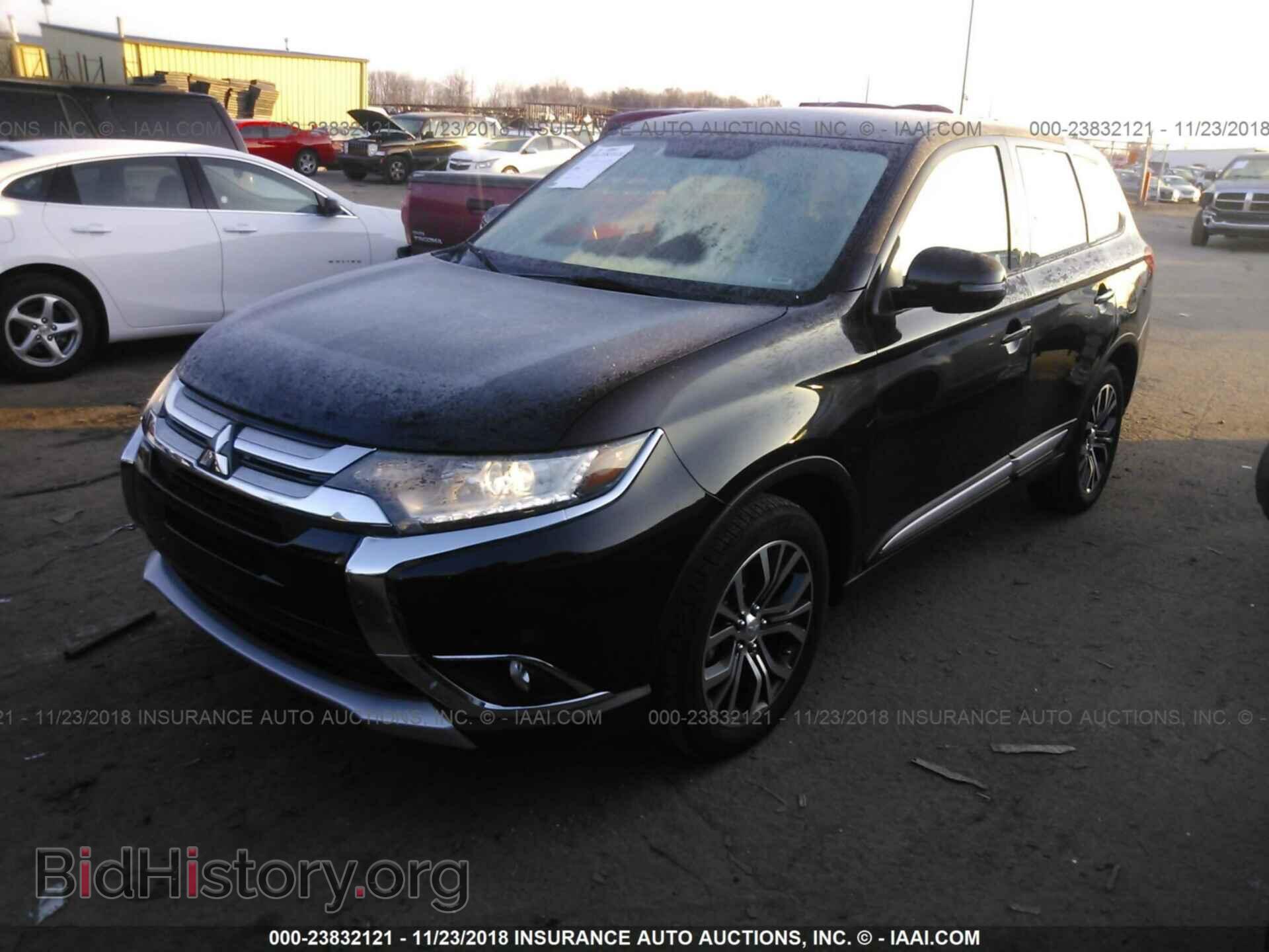 2017 Mitsubishi Outlander - VIN: JA4AZ3A31HZ045146 - Фото 2