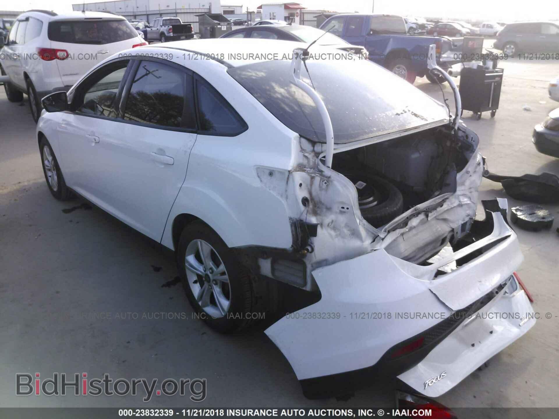 2014 Ford Focus - VIN: 1FADP3F27EL208413 - Photo 3