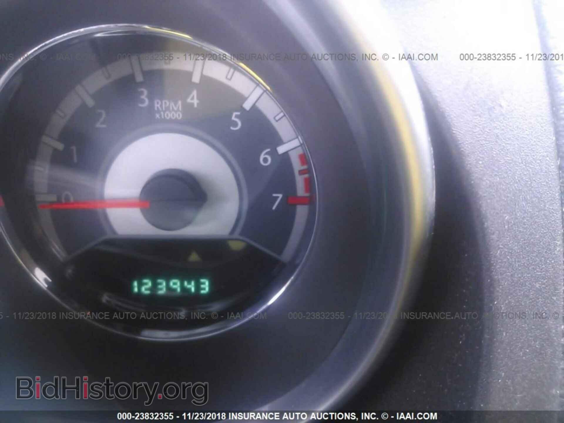 2011 Chrysler 200 - VIN: 1C3BC4FB6BN566500 - Photo 7