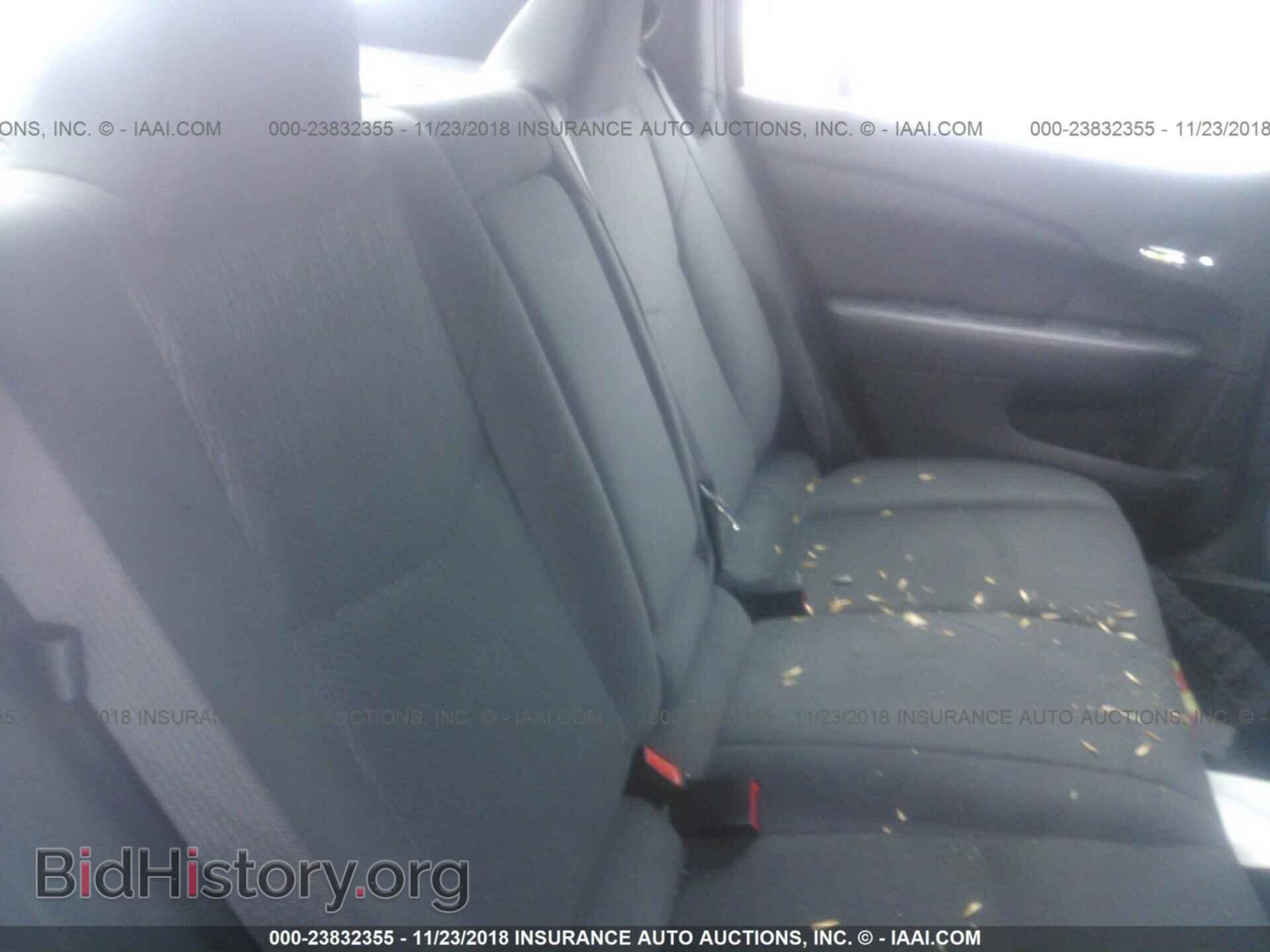 2011 Chrysler 200 - VIN: 1C3BC4FB6BN566500 - Photo 8