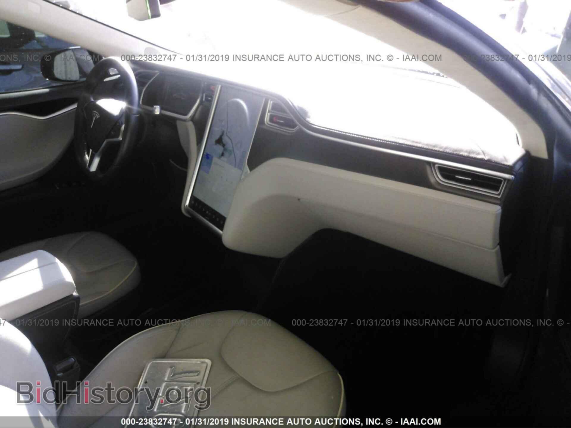 2014 TESLA MODEL S - VIN: 5YJSA1H1XEFP25302 - Фото 5