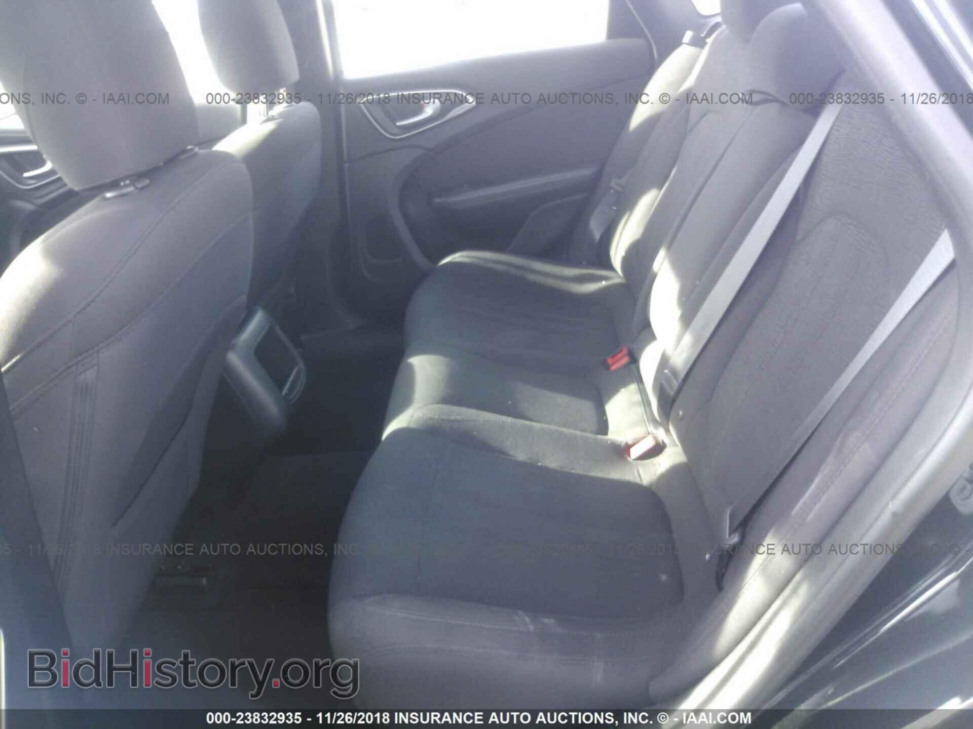 2015 Chrysler 200 - VIN: 1C3CCCAB7FN680985 - Photo 8