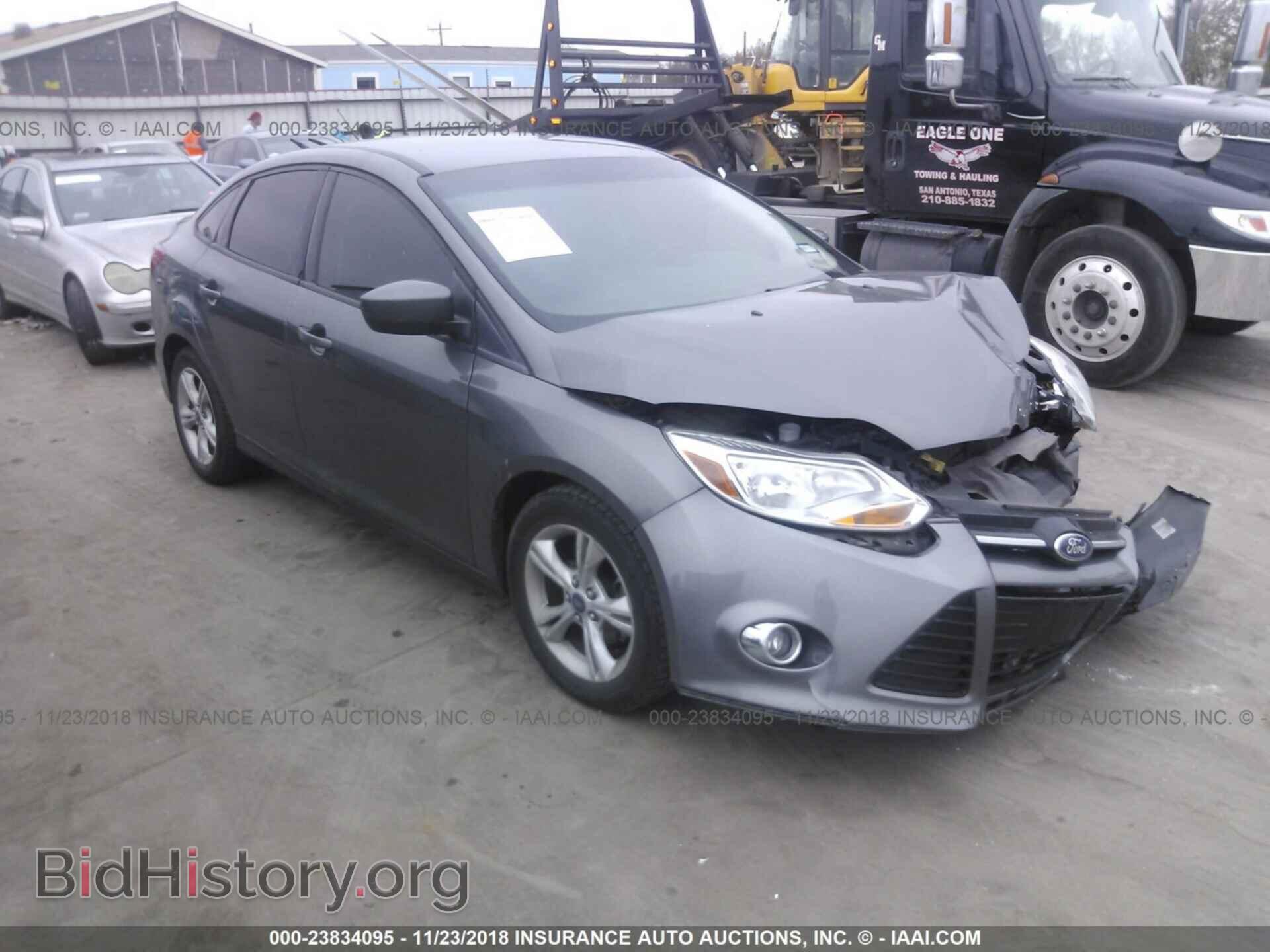 Photo 1FAHP3F28CL301181 - Ford Focus 2012